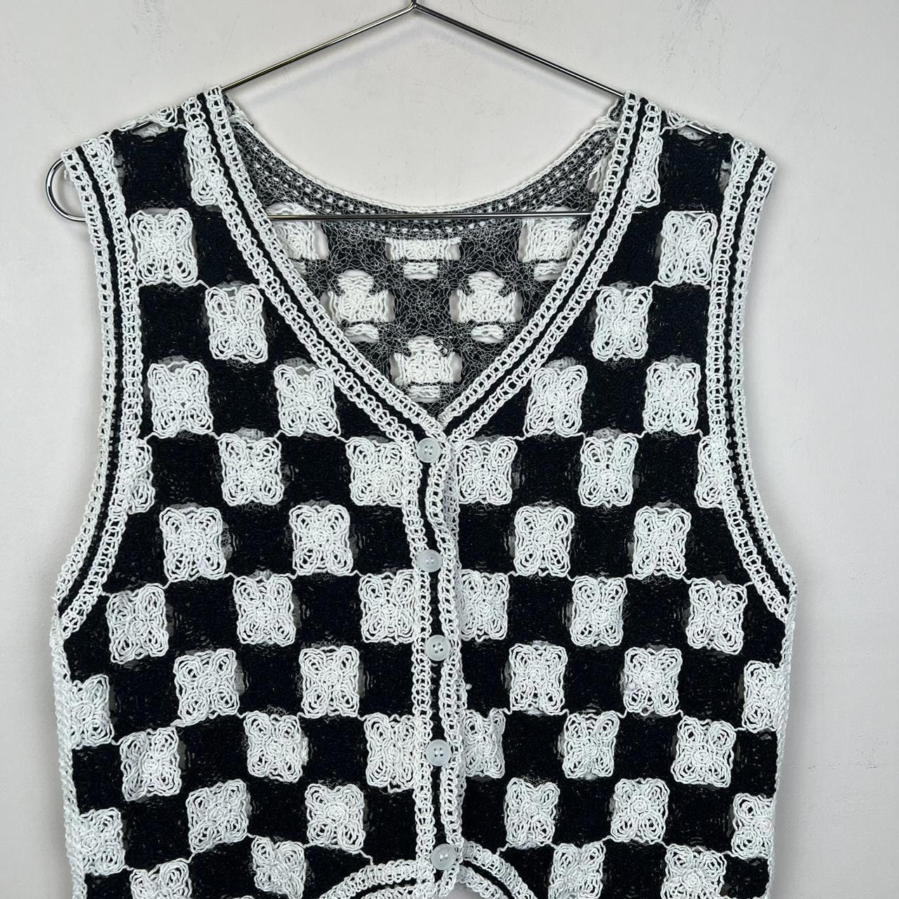 Designer Chic Black and White Crochet Vest 90s vintage Size M / US 6-8 / IT 42-44 - 2 Thumbnail