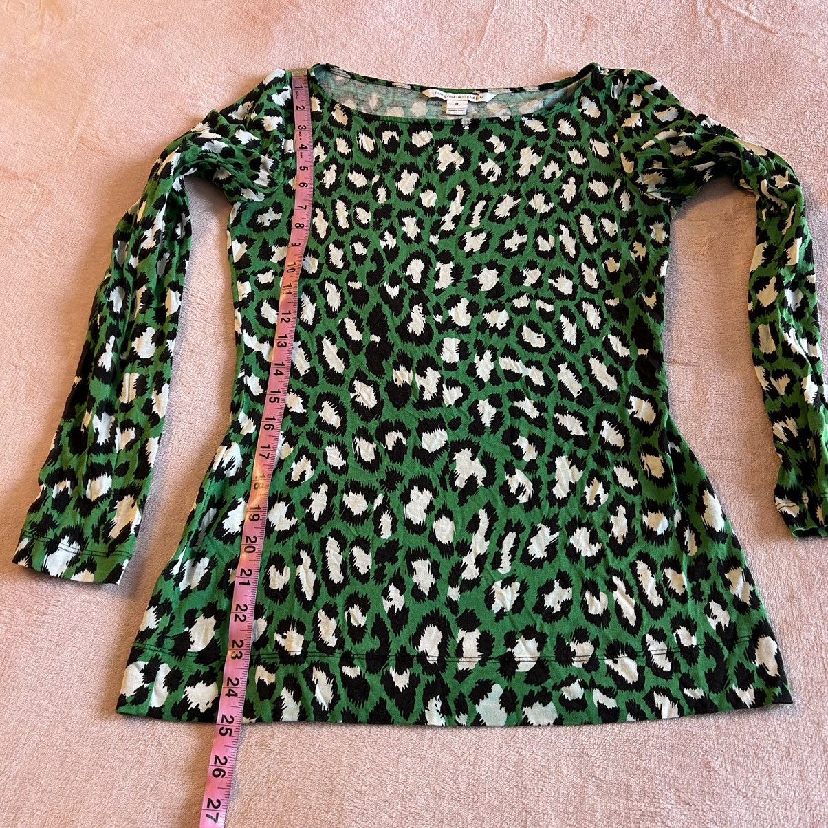 Diane von Furstenberg Diane Von Fustenberg green leopard print LS silk blend M Size M / US 6-8 / IT 42-44 - 15 Thumbnail