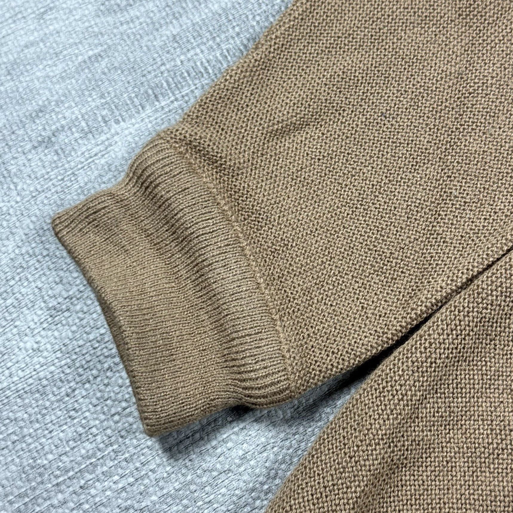 Camel VINTAGE Palm Land Camel Tan Men’s Button V-Neck Knit Cardigan L USA Made Size US L / EU 52-54 / 3 - 4 Thumbnail