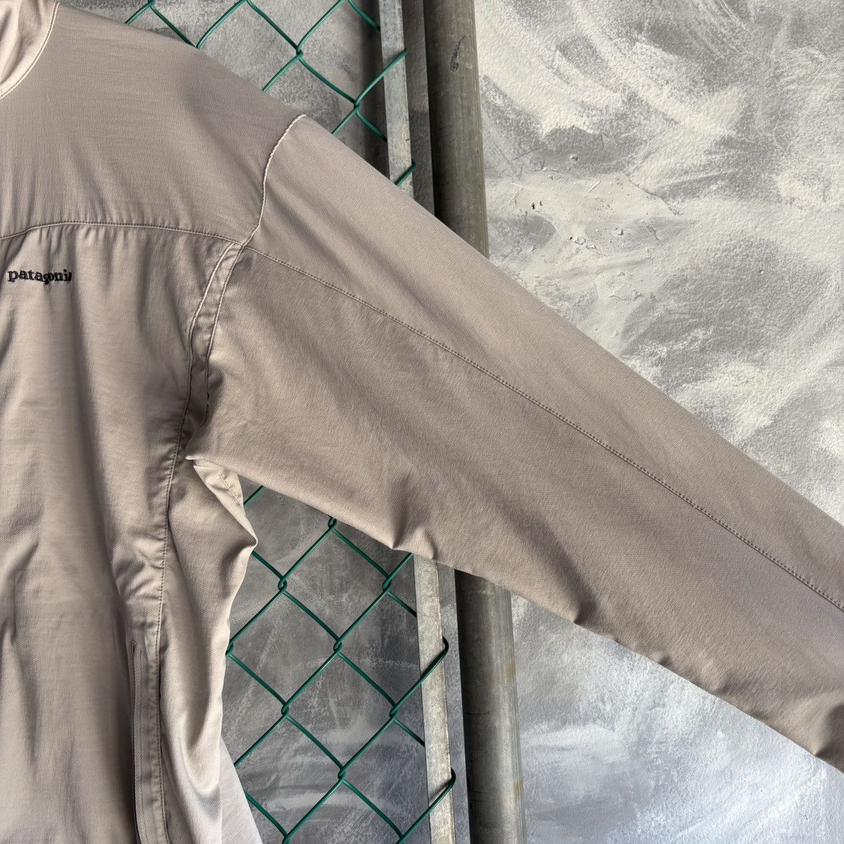Patagonia Vintage patagonia windbreaker jacket Mens Size XL Beige Size US XL / EU 56 / 4 - 4 Thumbnail