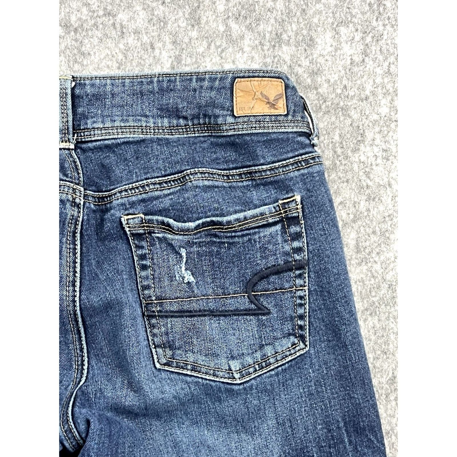 American Eagle Outfitters VINTAGE? No. American Eagle Outfitters Women’s Jeans Kick Boot Medium Wash Distressed Size 10 Regular Size 32" / US 10 / IT 46 - 6 Thumbnail