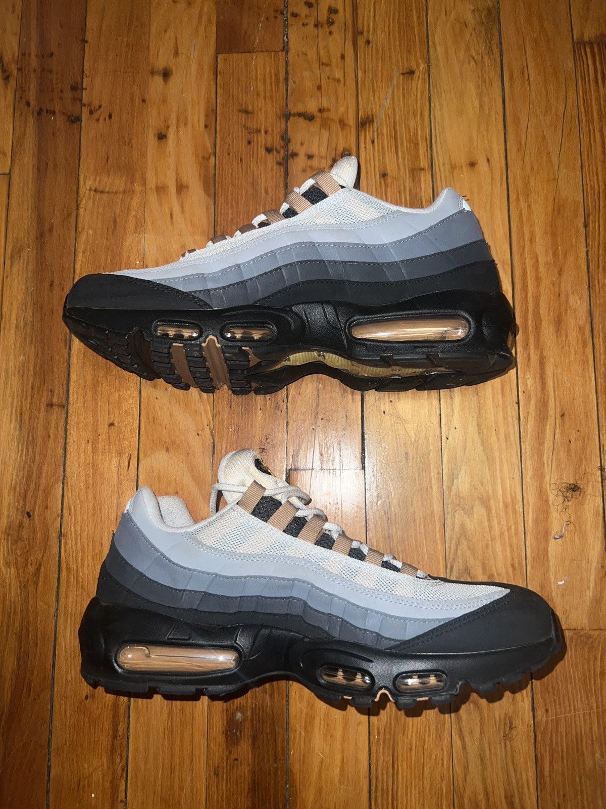 Nike AIR MAX Size US 10.5 / EU 43-44 - 3 Thumbnail