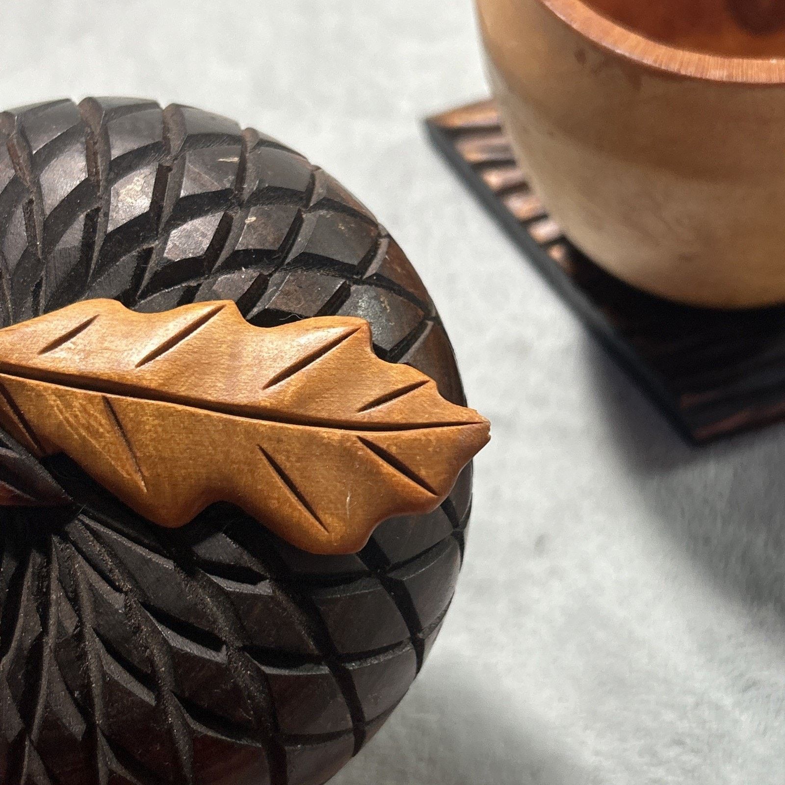 Vintage Antique 1890s Wooden Acorn Smoking Pipe Stand Ashtray Holder Size ONE SIZE - 13 Thumbnail