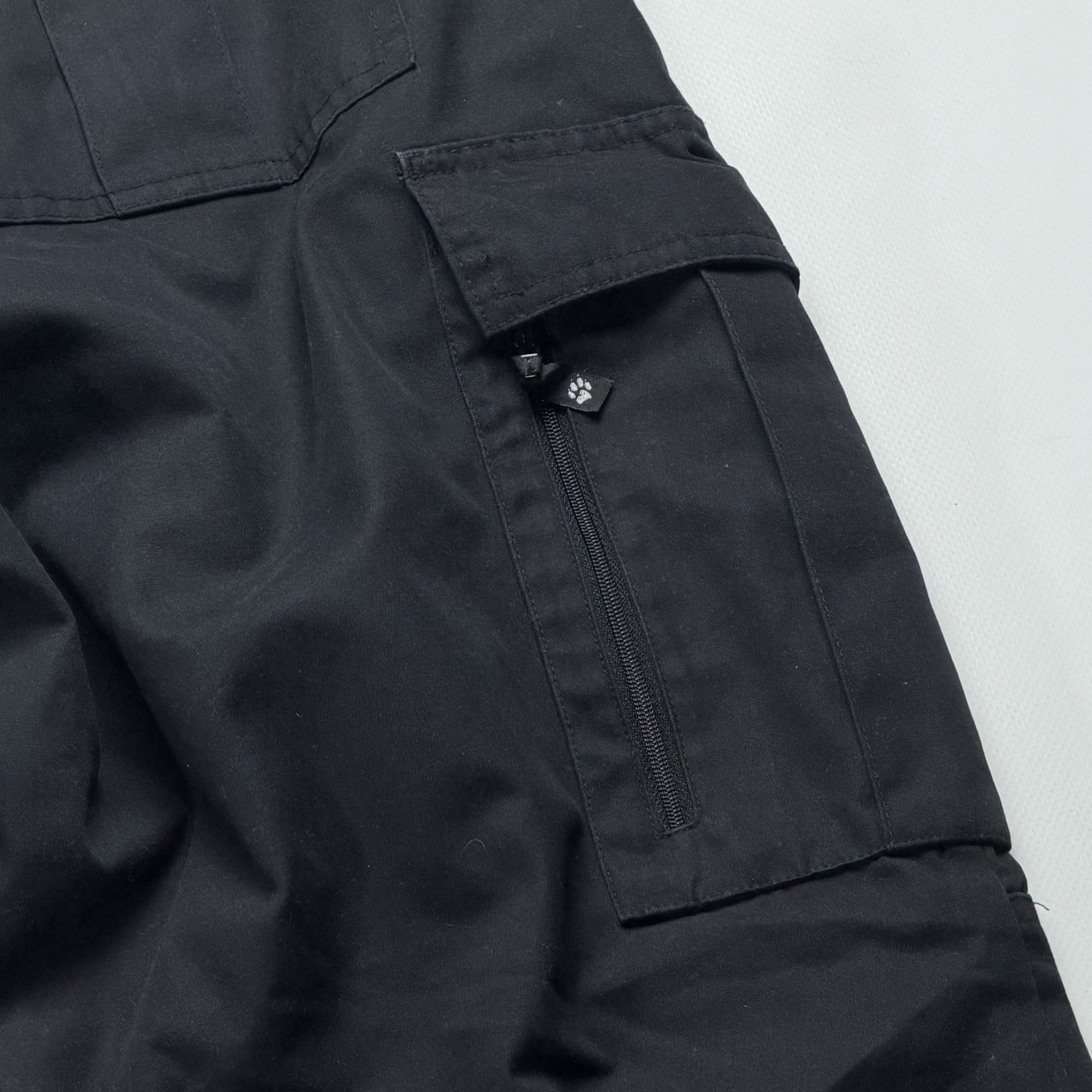 Jack Wolfskin Vintage Jack Wolfskin Technical Cargo Pants Black EU 52 / US Size US 32 / EU 48 - 4 Thumbnail