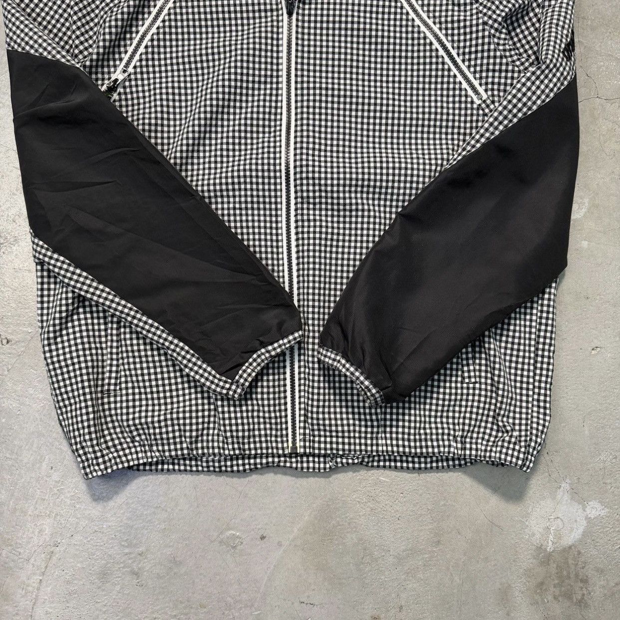 Umbro Vintage 2000s Umbro Gingham Gimmick Nylon Jacket Size US L / EU 52-54 / 3 - 5 Thumbnail