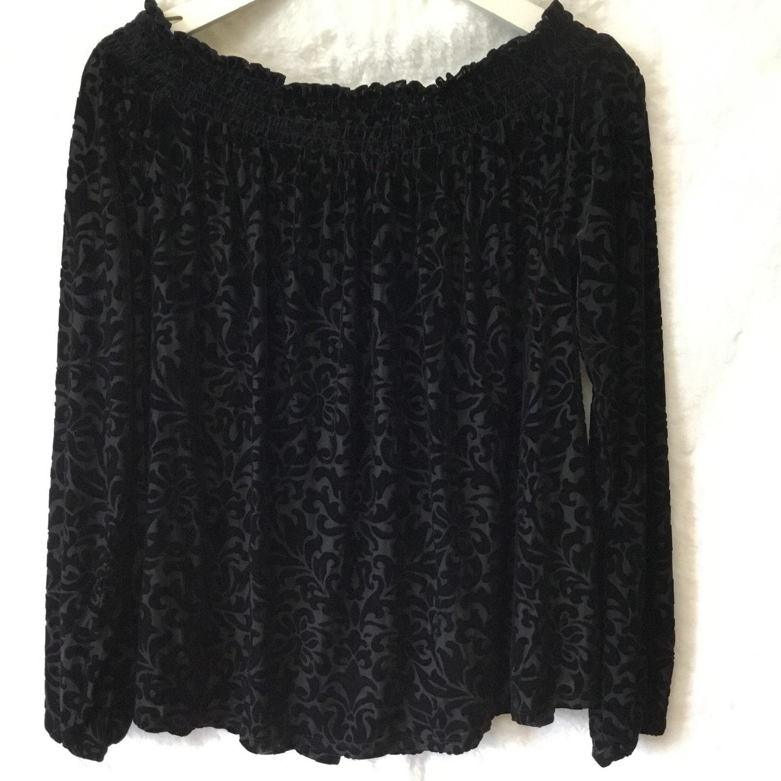 Loft LOFT Black Velvet Flower Off Shoulder Top Size S / US 4 / IT 40 - 1 Thumbnail