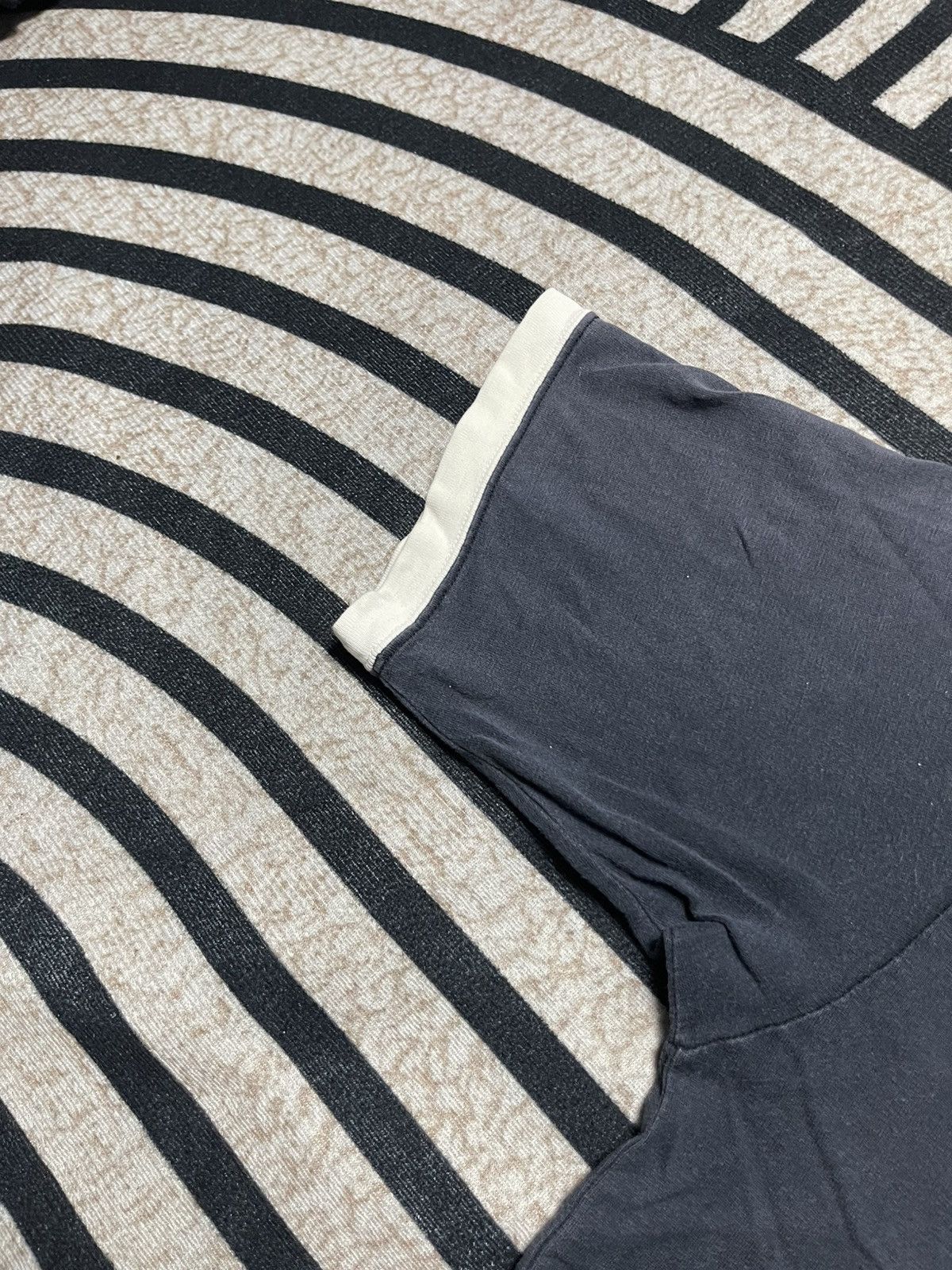 Undercover SS95 UNDERCOVER “UNDER THE PAVING STONES LIES THE BEACH”TEES Size US L / EU 52-54 / 3 - 9 Thumbnail