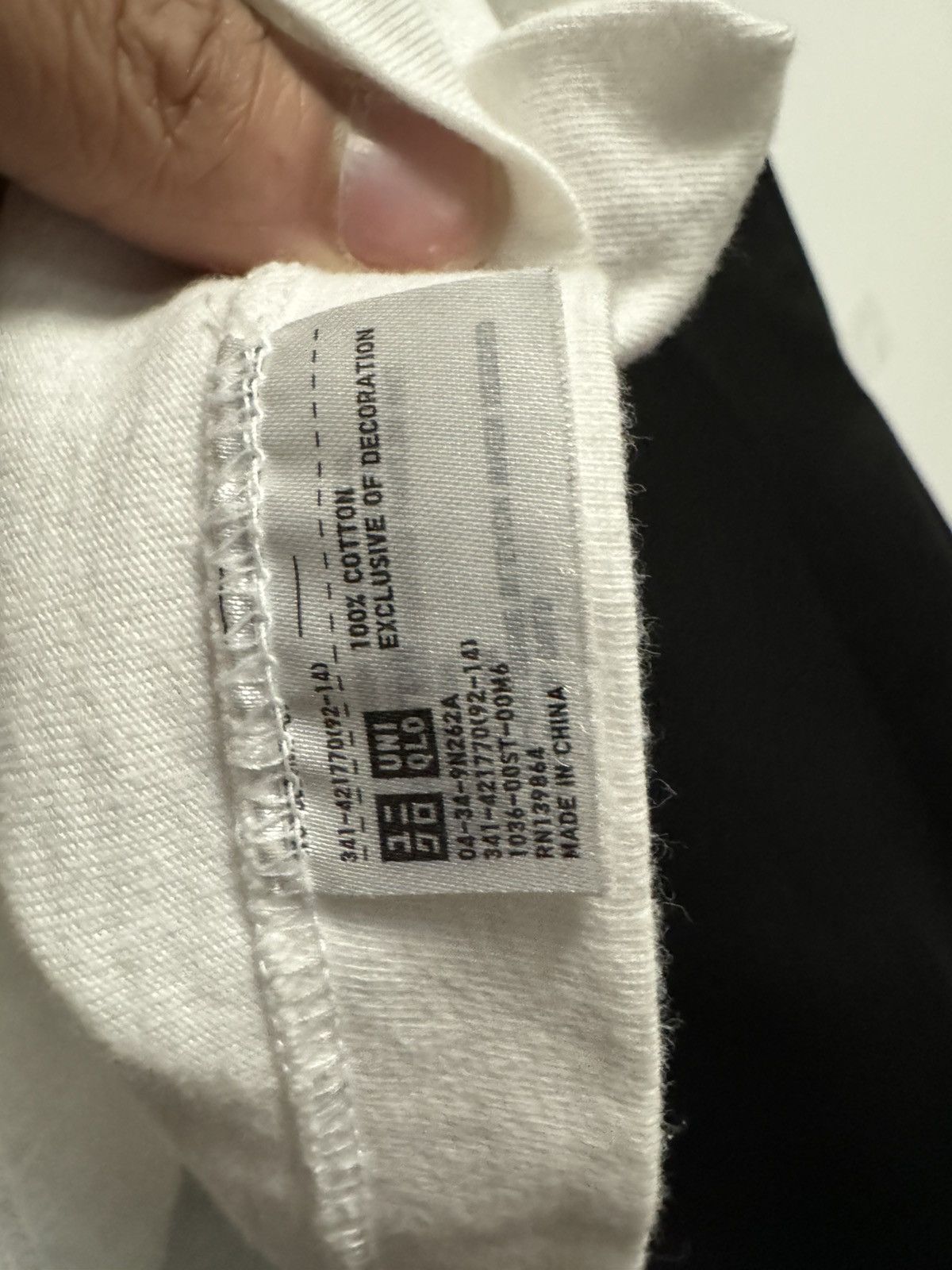 Kaws × Uniqlo Uniqolo x Kaws Tee Size US M / EU 48-50 / 2 - 4 Thumbnail