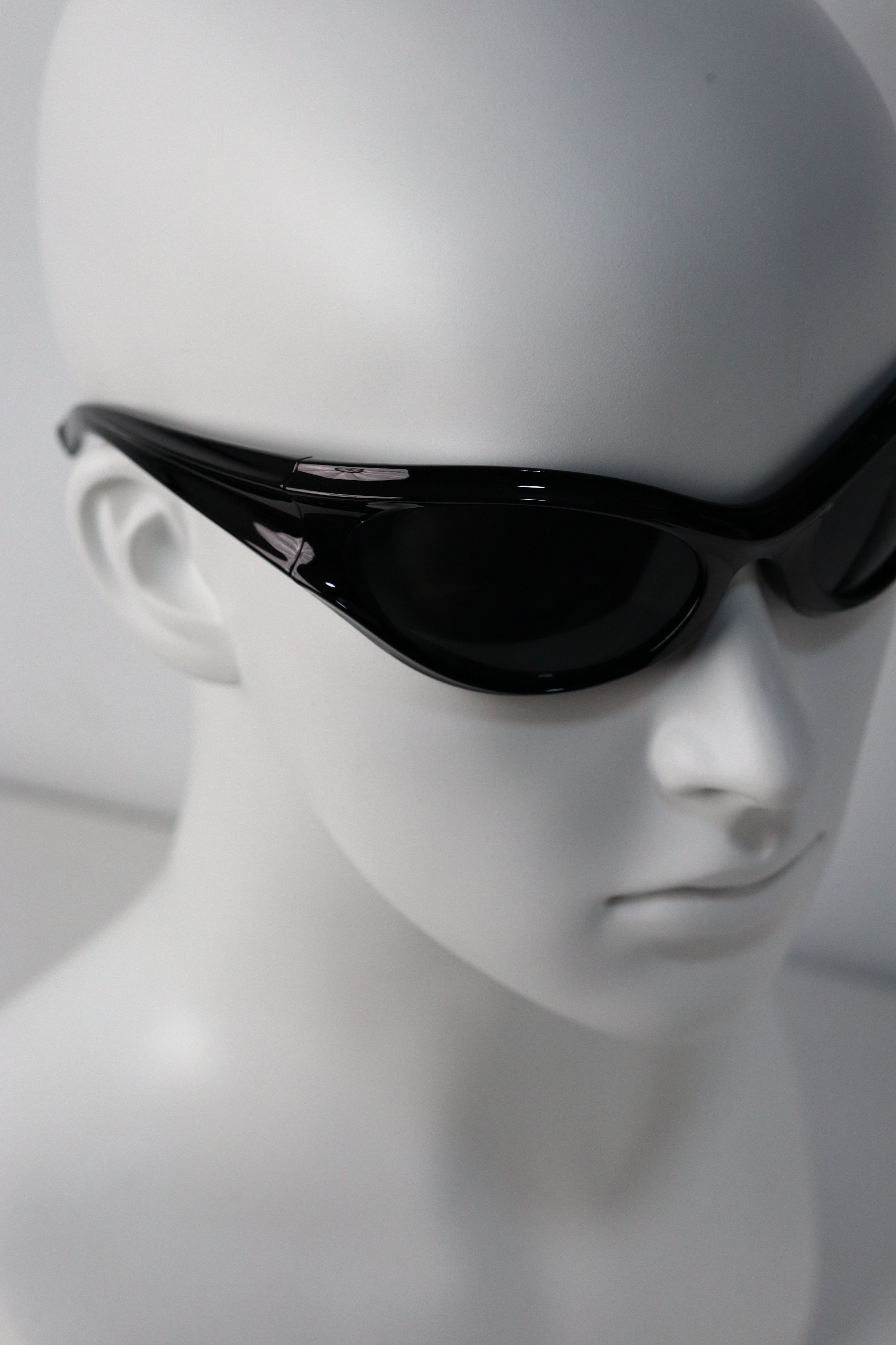 Japanese Brand Y2k Avant Garde Futuristic Round Black Sunglasses Unisex OS Size ONE SIZE - 6 Thumbnail