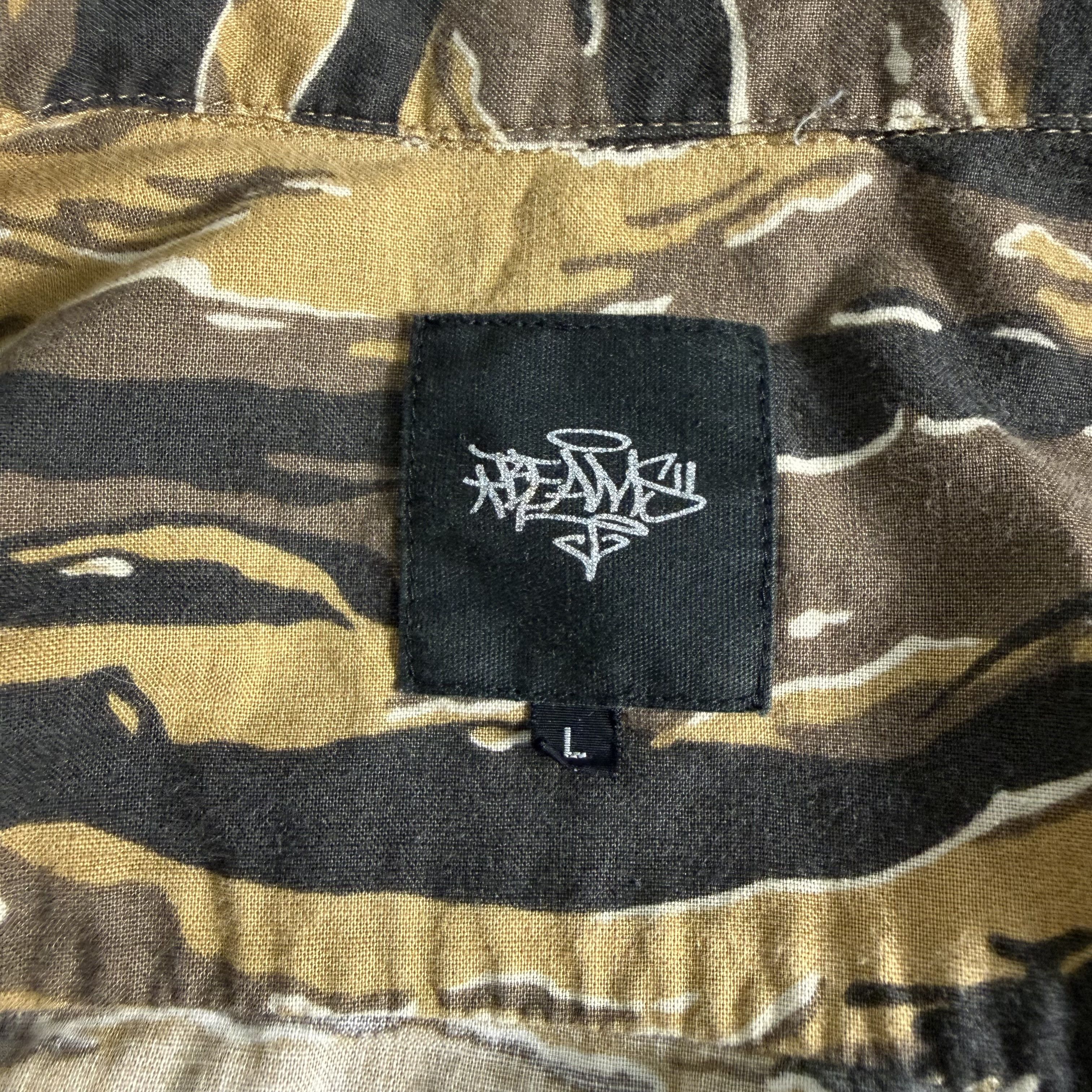 Beams Plus 🔥RARE🔥Vintage Beams Japanese Brand Camo Button Up Shirt Size US L / EU 52-54 / 3 - 6 Thumbnail