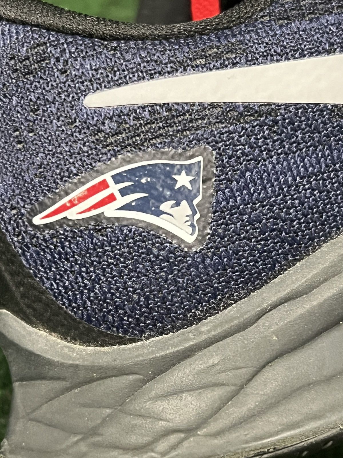 NFL 2019 Nike Air Zoom Pegasus 36 New England Patriots Size US 7 / EU 40 - 5 Thumbnail