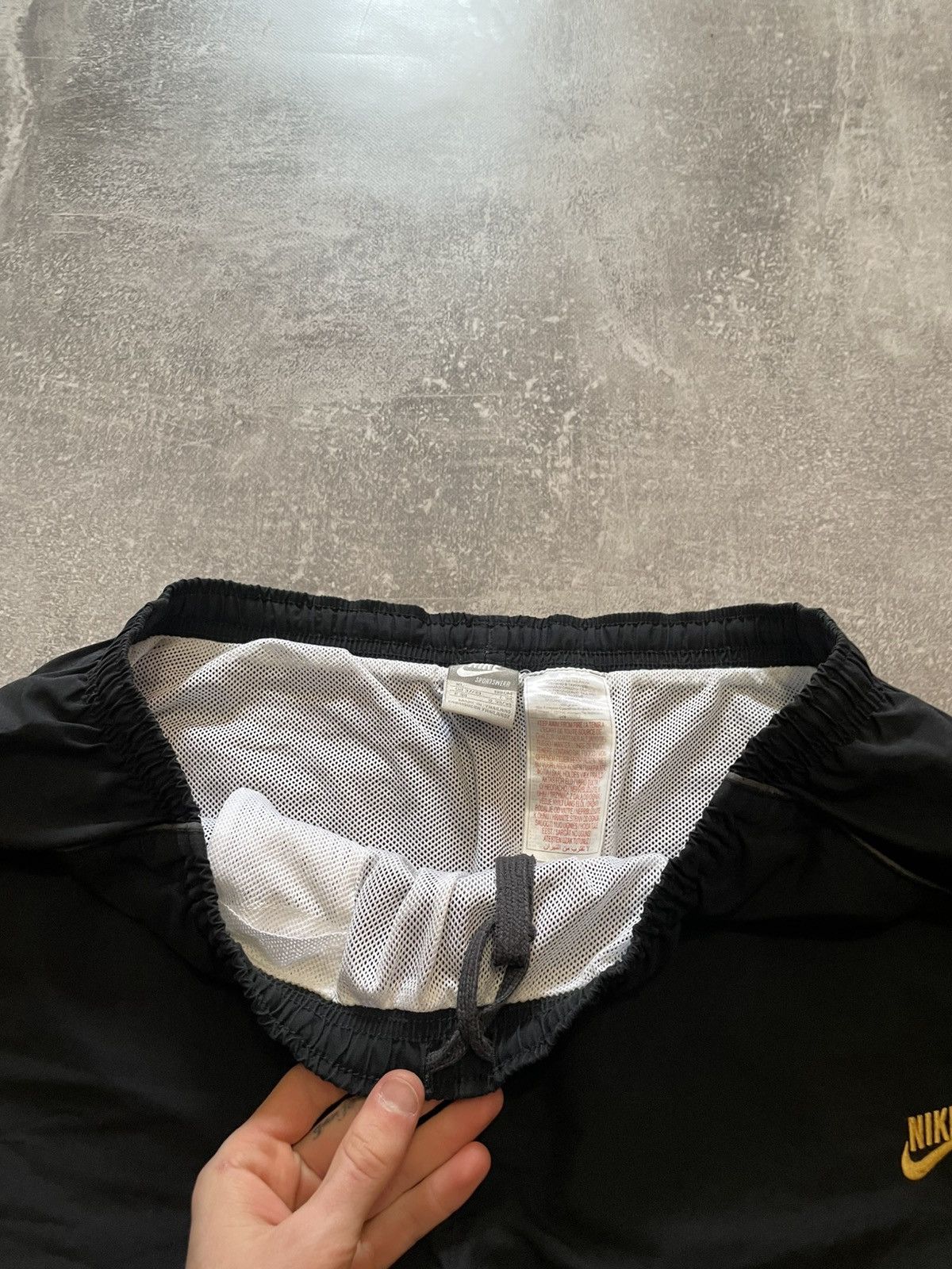 Nike × Vintage Vintage Nike Black Shorts Y2K Size XL Size US 36 / EU 52 - 7 Thumbnail