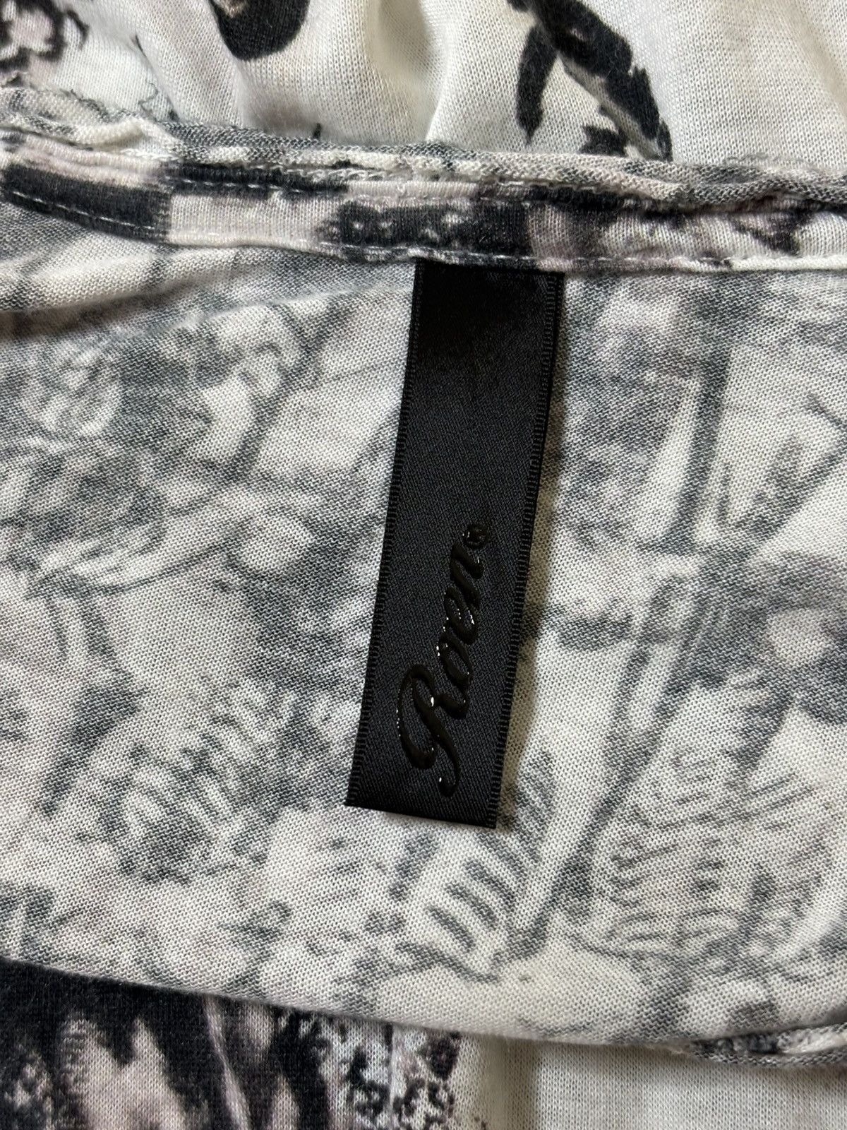 Roen RARE 2000’s Roen - Japanese Archive’s Ifsix Style T-Shirt Size US L / EU 52-54 / 3 - 7 Thumbnail