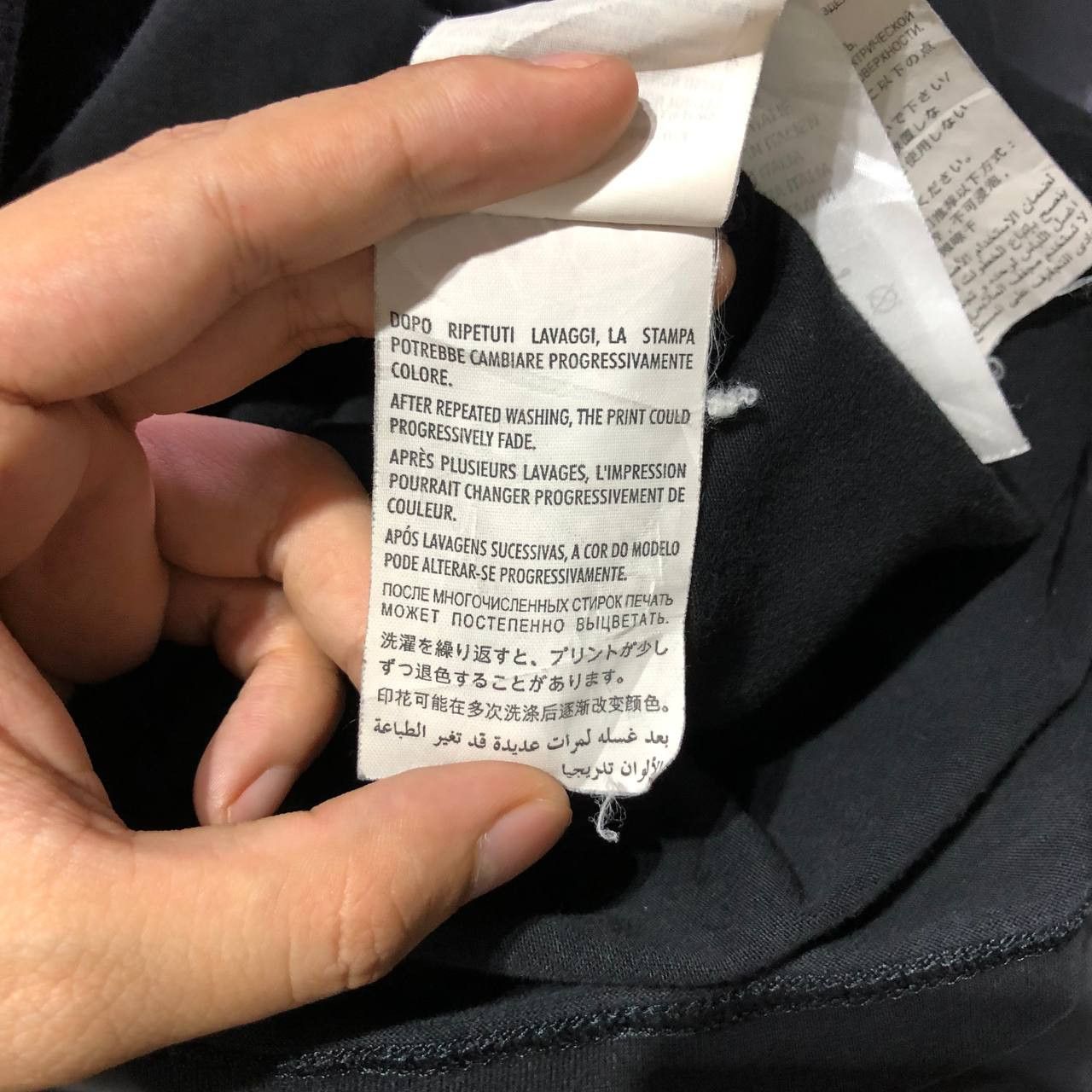 Gucci Gucci Strawberry Tee Size US M / EU 48-50 / 2 - 11 Thumbnail