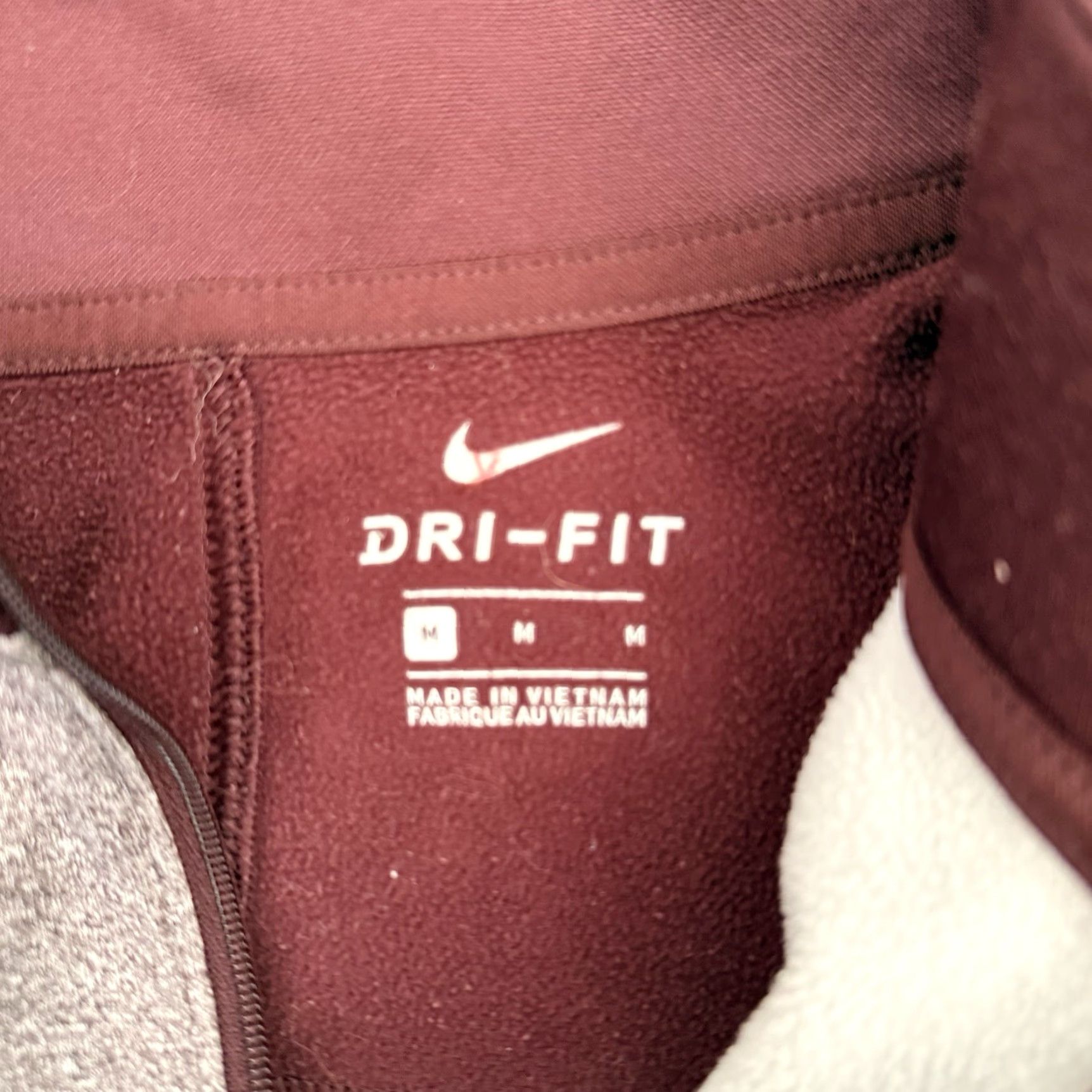 Nike Nike Golf Pullover Shirt Mens Medium Heather Maroon 1/4 Zip Thermal Mock Neck Polyester Logo Zipper Sports Active Size US M / EU 48-50 / 2 - 2 Thumbnail