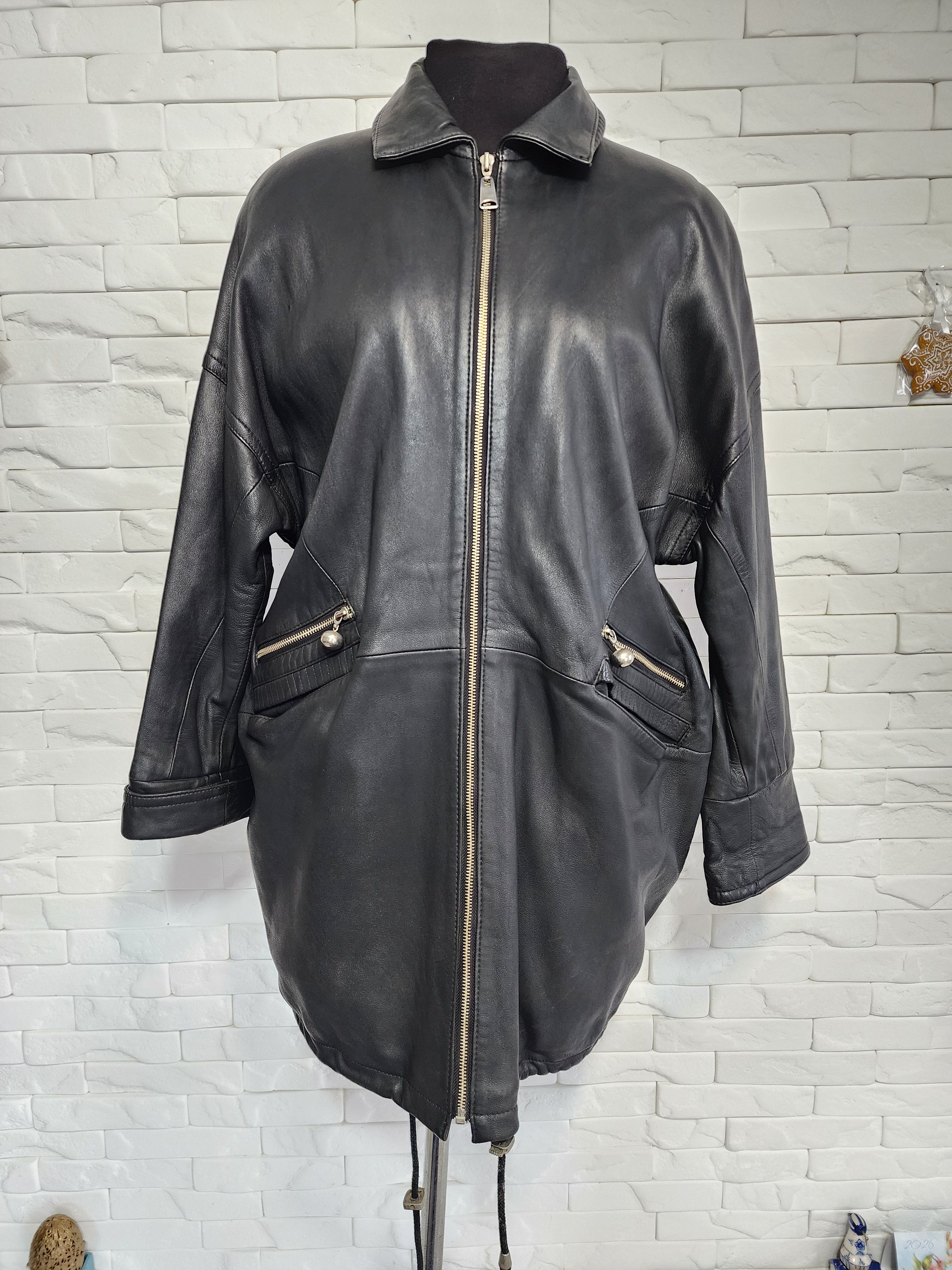 Other Black Leather Jacket: Women's Zippered Leather Coat Size XXL / US 16-18 / IT 52-54 - 1 Thumbnail