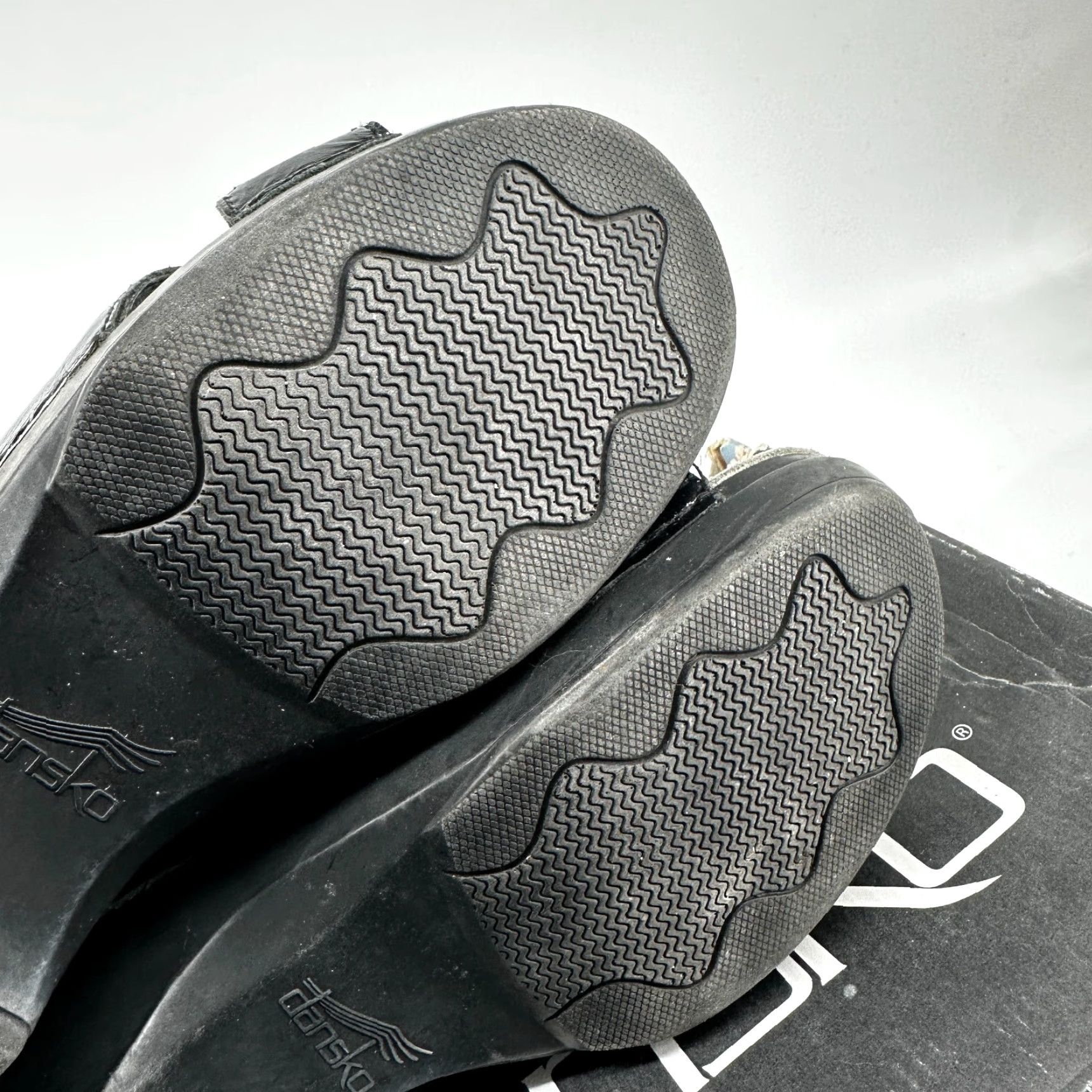 Dansko Dansko Sandal Black Women's Size 40 Criss-Cross Strap Leather Slip On Slide Shoes Womens Shoes Leather Slip On Comfort Casual Wedge All Season Size US 8 / IT 38 - 7 Thumbnail