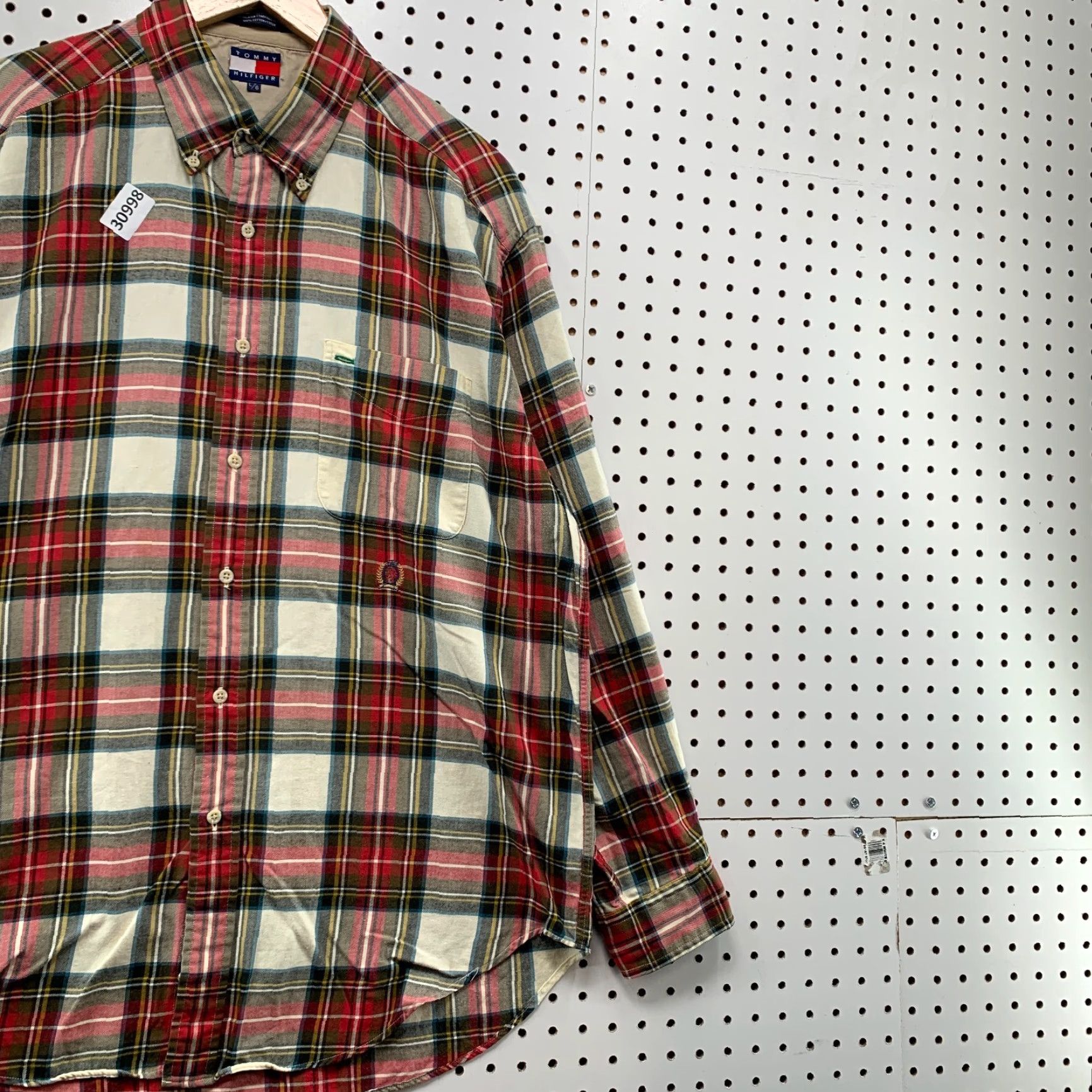Tommy Hilfiger VINTAGE Tommy Hilfiger Button-Down Shirt Mens L Red Green Plaid 25X32.5 90s Christmas Theme, Shirt Mens L Red Size US L / EU 52-54 / 3 - 4 Thumbnail