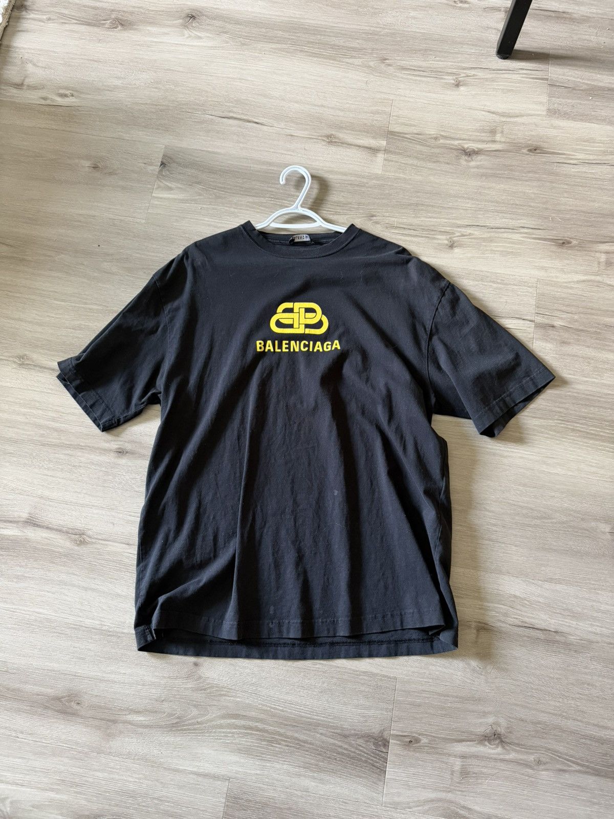 Balenciaga Balenciaga Yellow Logo Tshirt Size US L / EU 52-54 / 3 - 1 Thumbnail