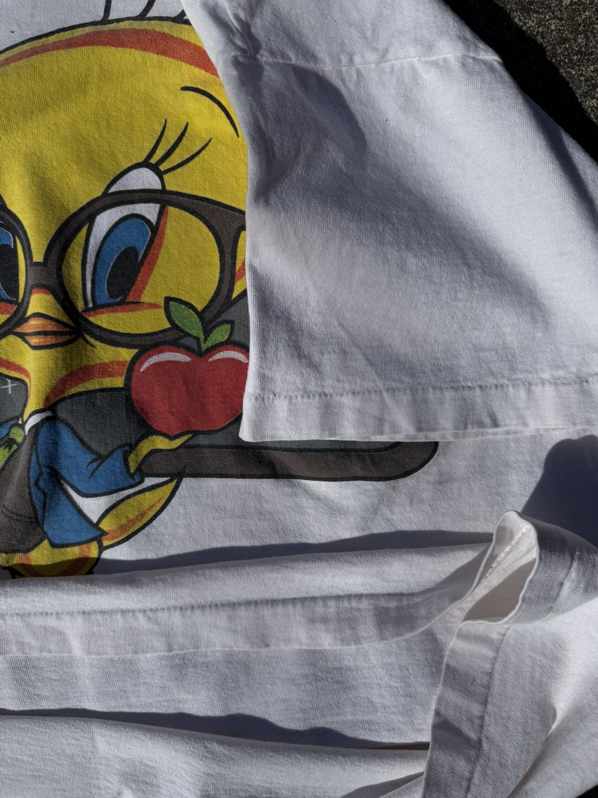 Vintage Vintage Tweety Bird Looney Tunes Graphic Tee Size US XL / EU 56 / 4 - 5 Thumbnail