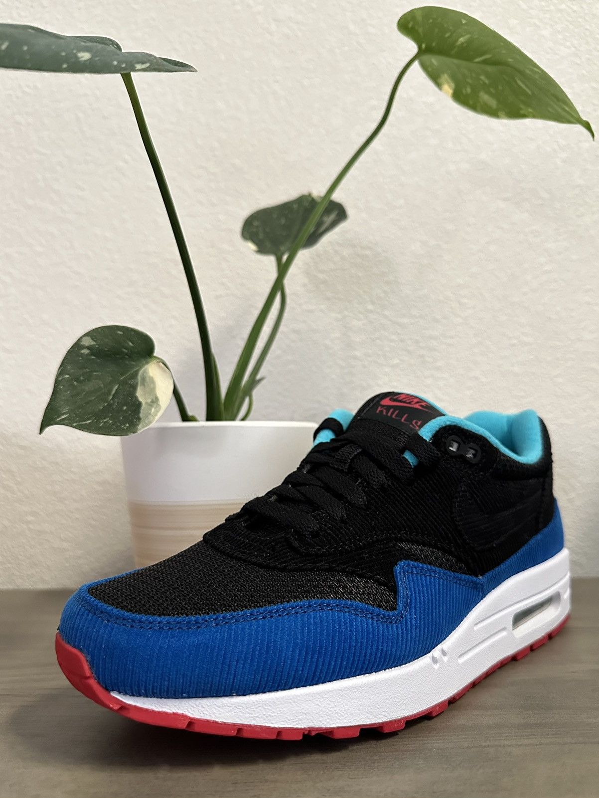 Nike Nike Air Max 1 Ultramarine Air Huarache Light Corduroy 8.5 Size US 8.5 / EU 41-42 - 1 Thumbnail