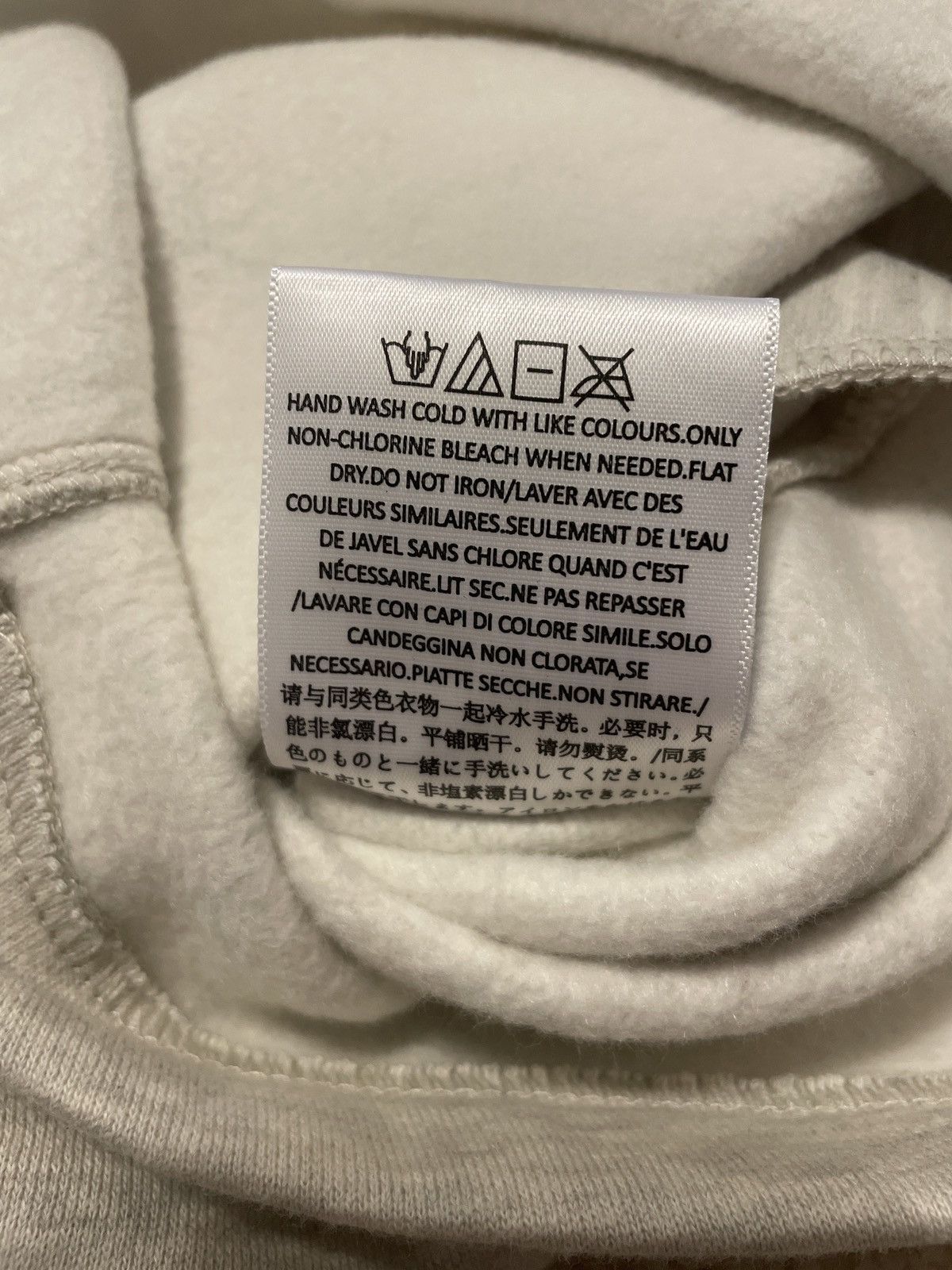 Essentials × Fear of God Essentials fear of god shorts Size US 34 / EU 50 - 6 Thumbnail
