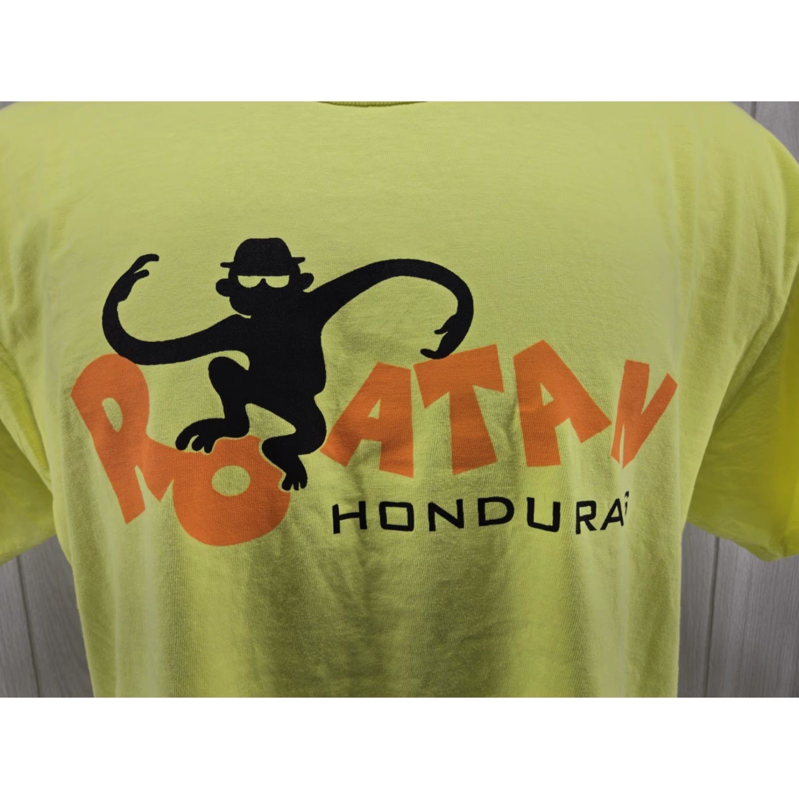 Port & Company VINTAGE Port & Company Roatan Honduras Shirt Mens Large Neon Yellow Short Sleeve Monkey Shirt Mens Large Neon Yellow Short Sleeve Monkey Size US L / EU 52-54 / 3 - 4 Thumbnail