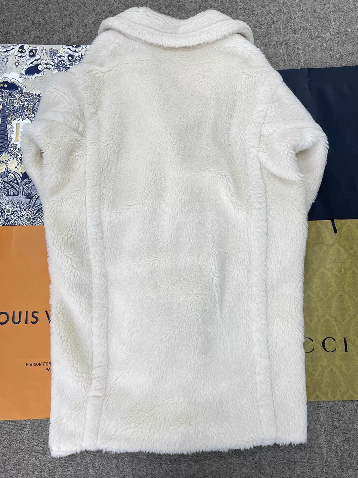 Max Mara MaxMara White Long Teddy Coat XS Size XS / US 0-2 / IT 36-38 - 3 Thumbnail