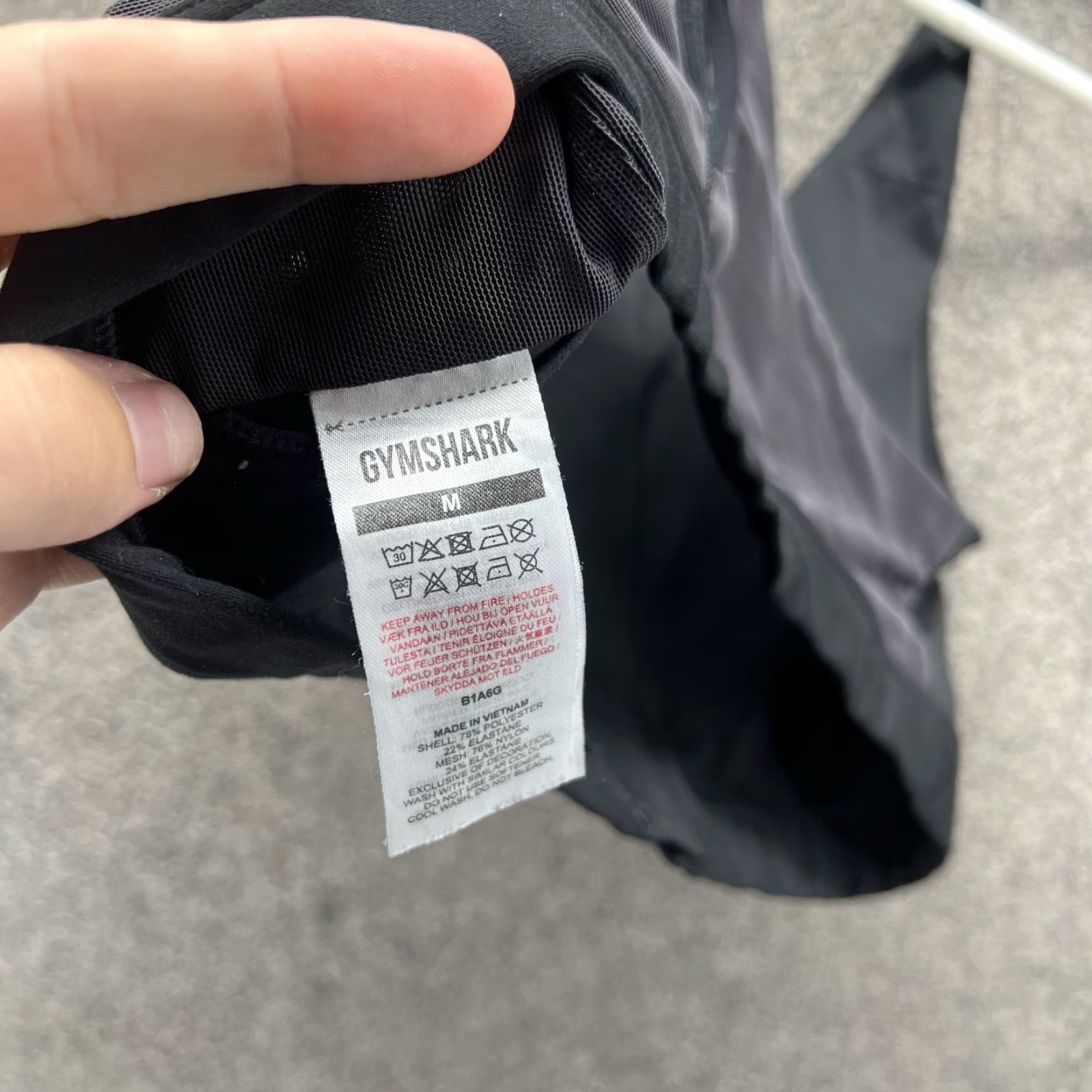 Gymshark Gymshark Sports Bra Womens Medium Black Zip Front Crossback Athletic Gym Yoga Size ONE SIZE - 3 Thumbnail