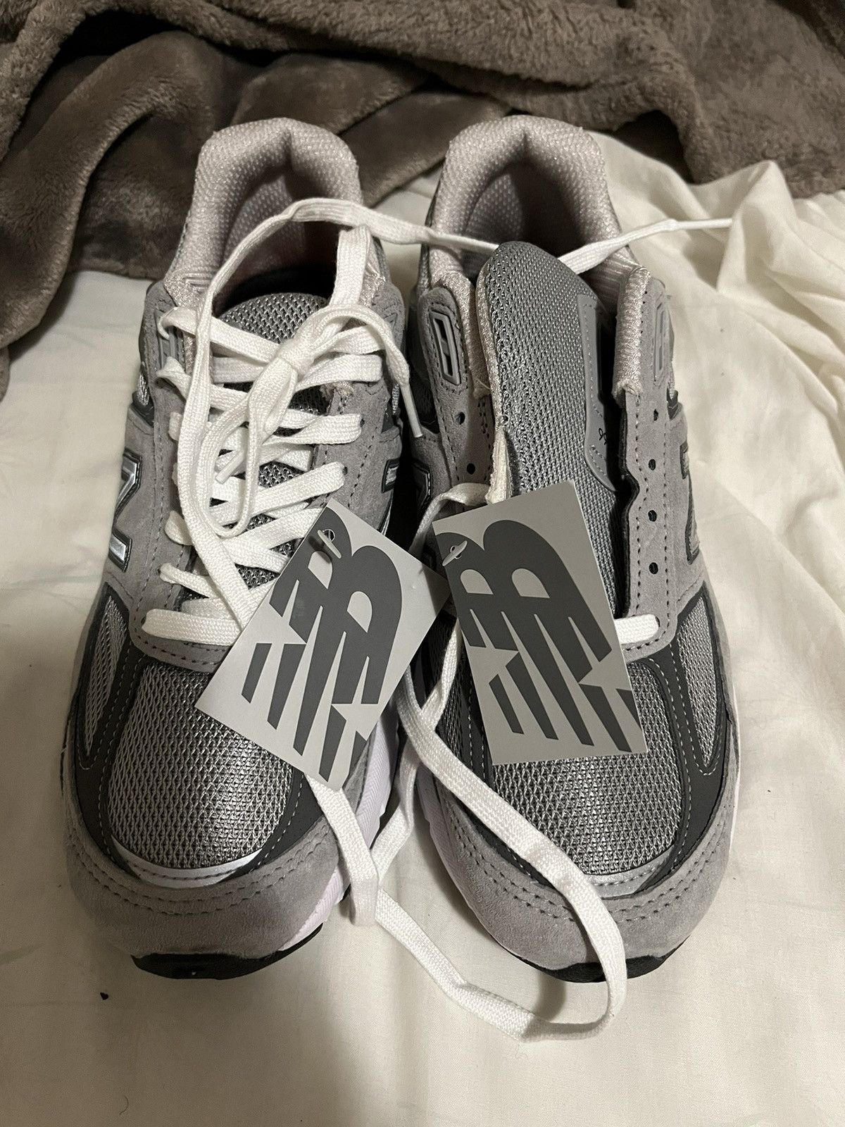 image of New Balance 990V5 Shoes in Grey, Men's (Size 8.5)