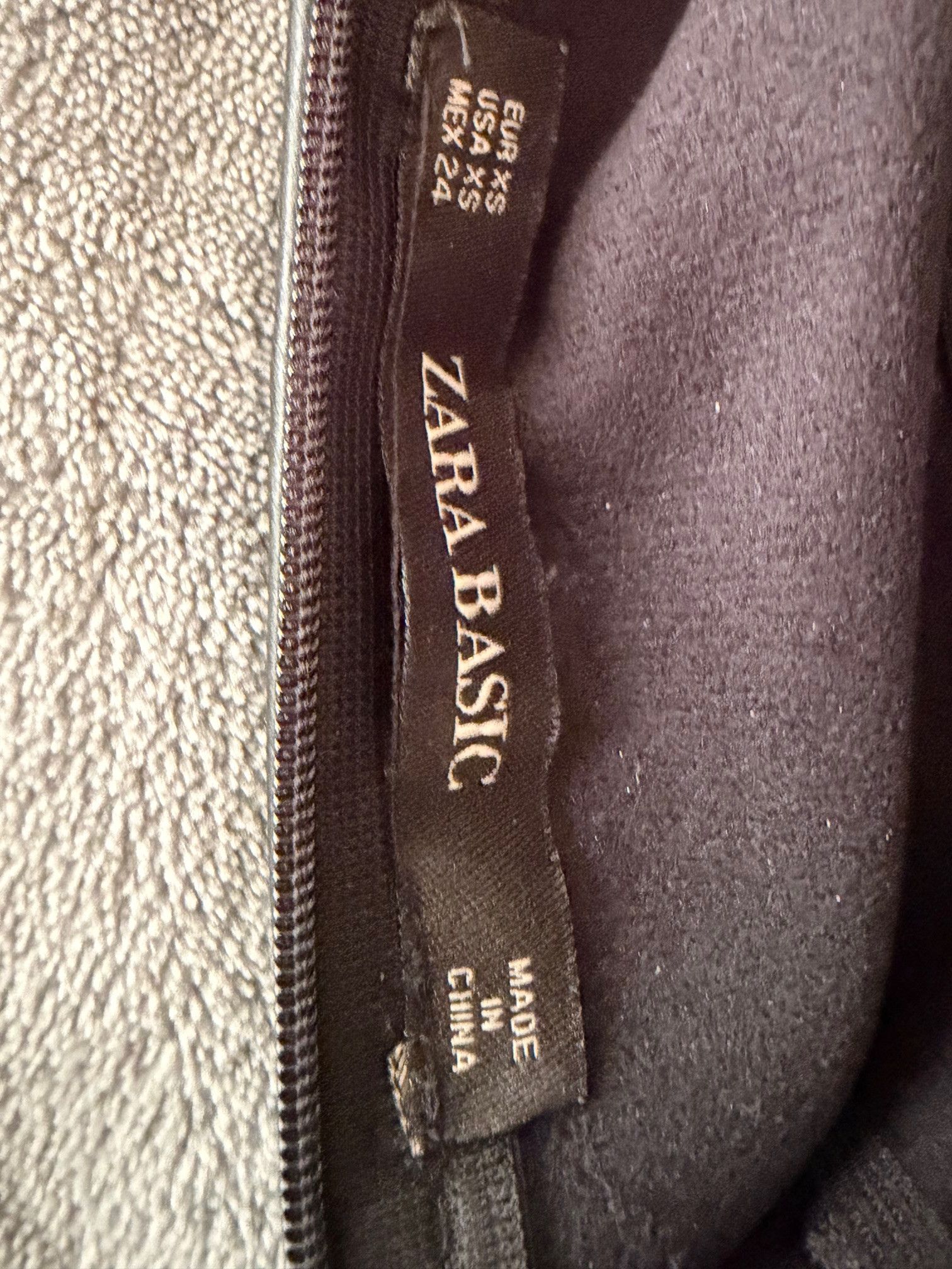 Zara Zara Bodycon Mini Dress XS Ruffle Detail Party Club Dress Size XS / US 0-2 / IT 36-38 - 4 Thumbnail