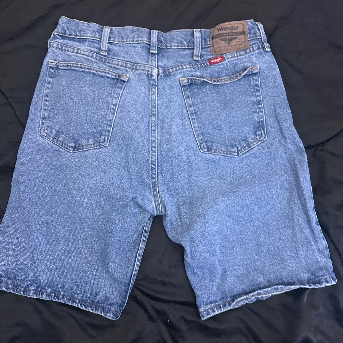 Wrangler Wrangler blue denim jorts Size US 34 / EU 50 - 2 Thumbnail
