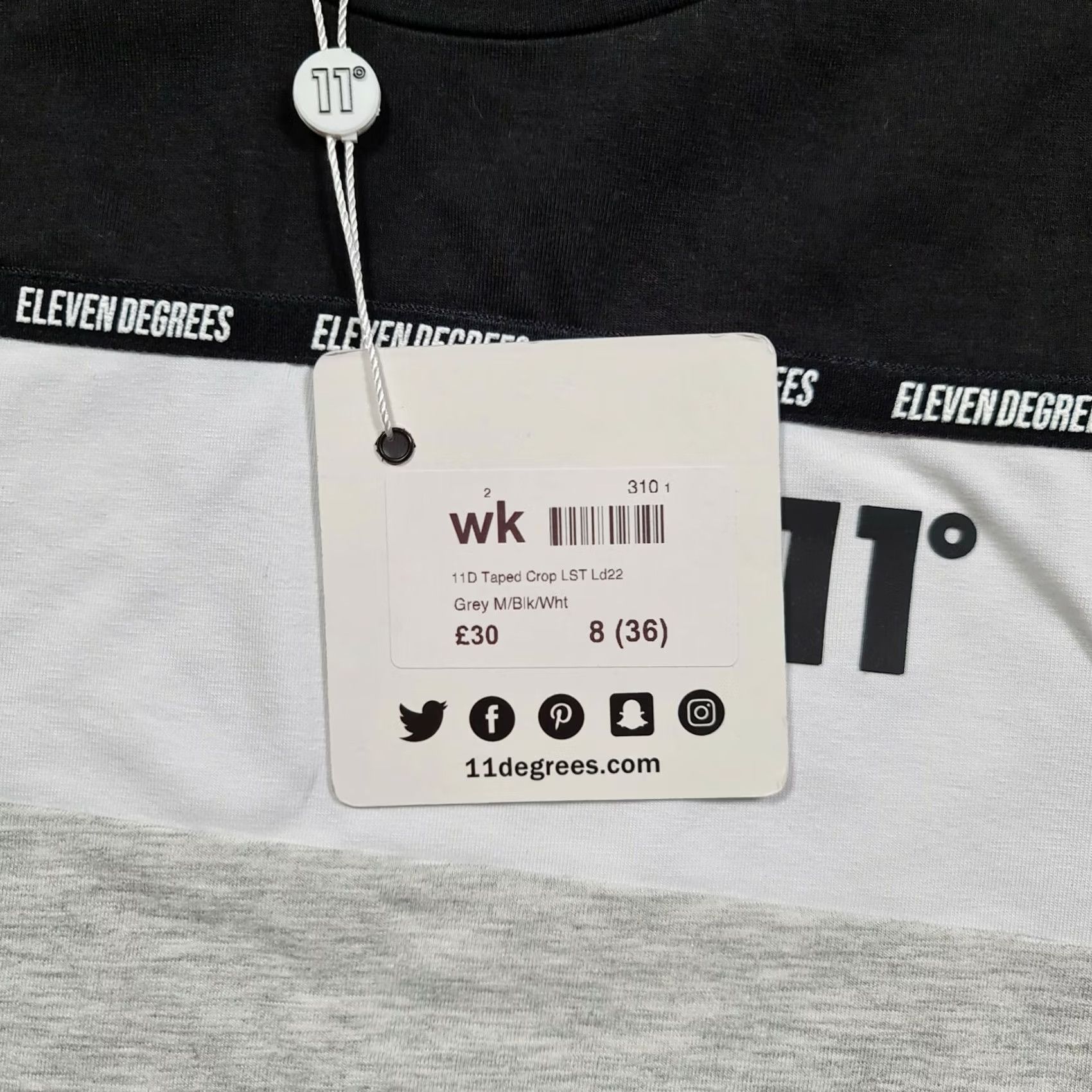 Vintage 11 Degrees Womens T Shirt Cropped Crew Neck Long Sleeve Black Logo UK8 EUR36 Slim Cotton Elastane Jersey Casual Ladies XS-8 Womens Size M / US 6-8 / IT 42-44 - 4 Thumbnail