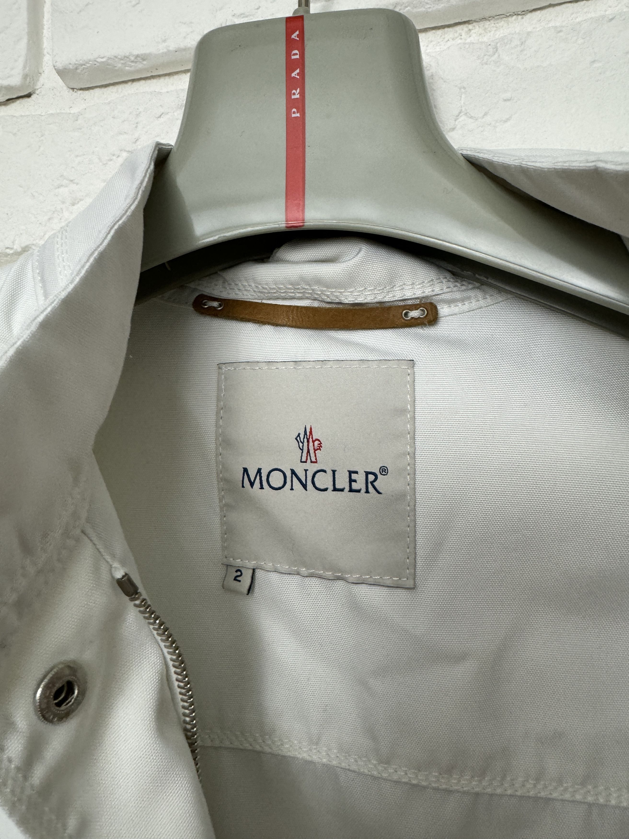 Moncler Moncler Light Jacket Zip Size 2 White Solid Size US S / EU 44-46 / 1 - 11 Thumbnail