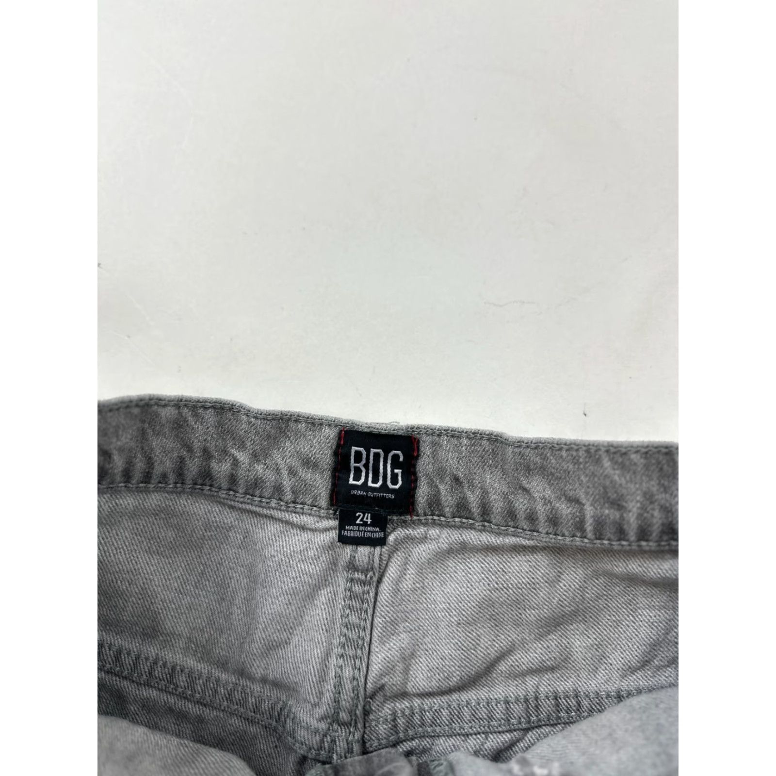 Bdg BDG Jeans Womens 24 Gray Acid Wash Balloon Mom High Waist Retro Urban Denim 5-Pocket Womens Size 42" / US 20 - 5 Thumbnail