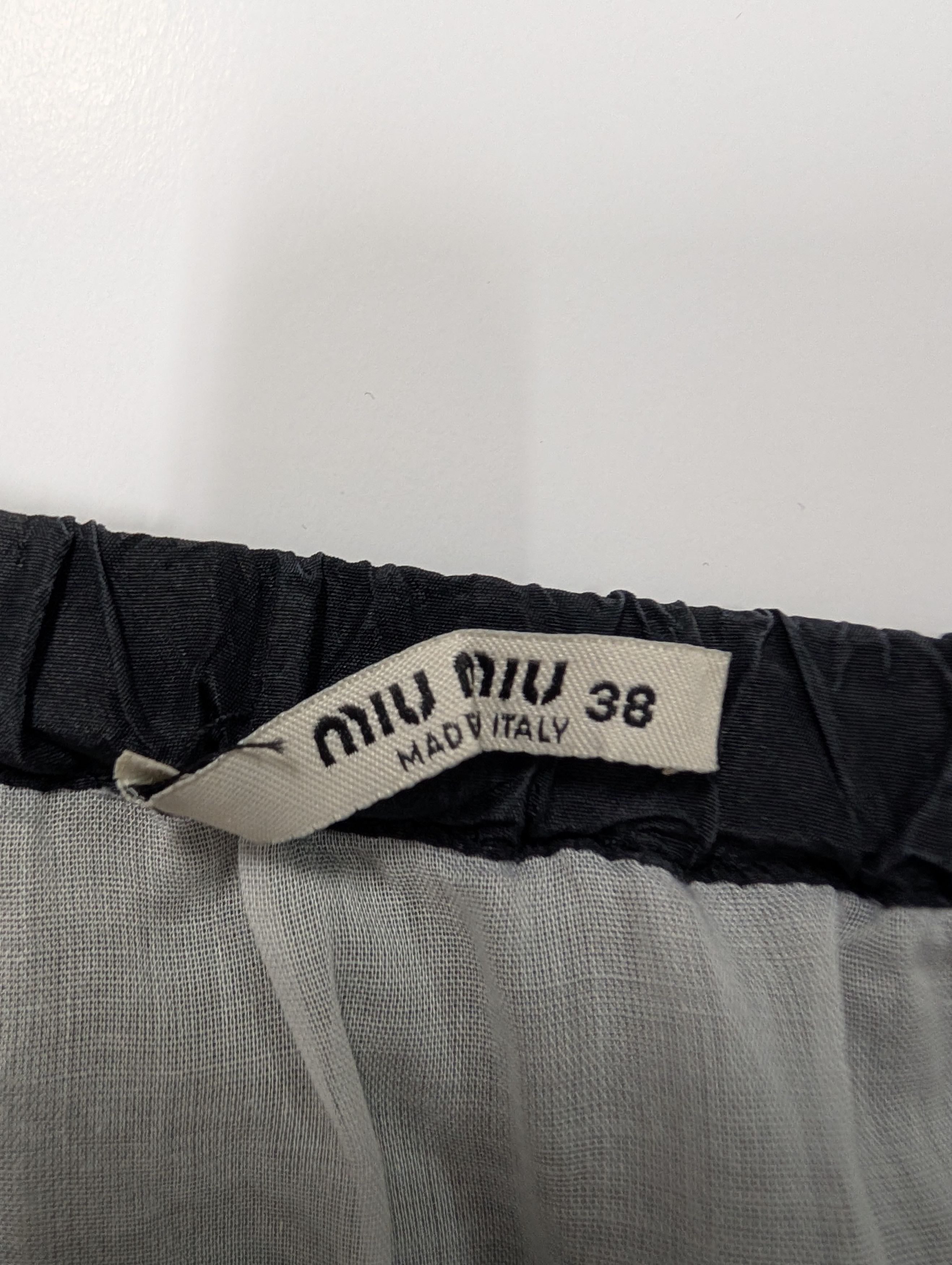 Miu Miu Black Silk Skirt With Beige Underlay Size 27" / US 4 / IT 40 - 3 Thumbnail
