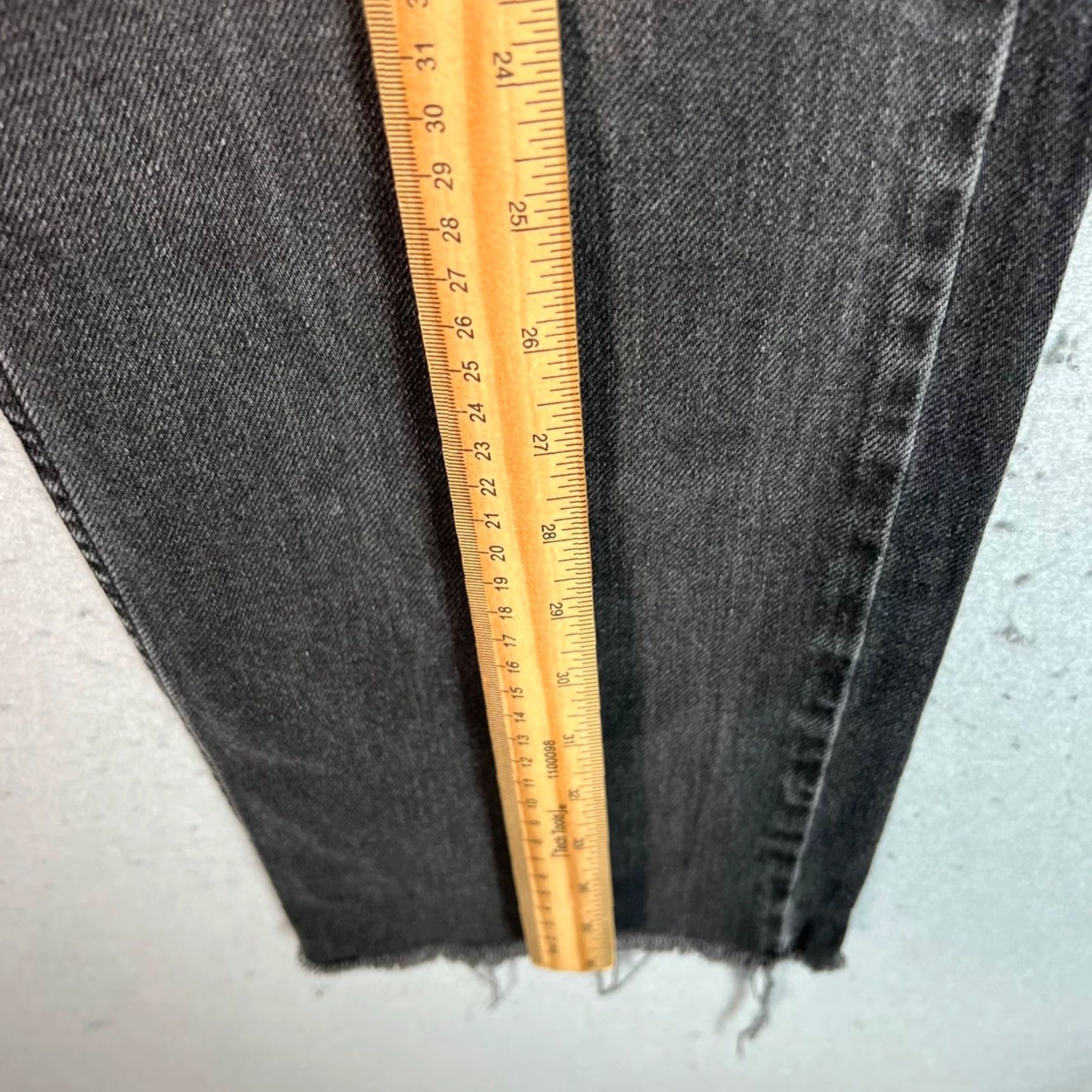 Vintage Mennace Men’s Black Denim Jeans - 30 Straight Leg Adult Size 30 Inseam 25" 5-Pocket Belt loops Regular Fit Vintage: No Size US 30 / EU 46 - 7 Thumbnail