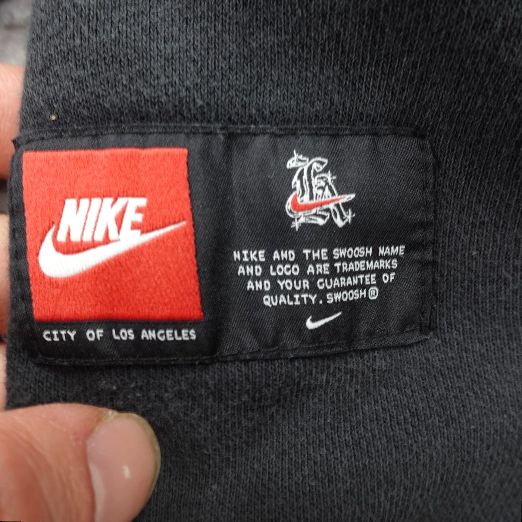 Nike Nike Hoodie Mens Large Black Shoe Dog Club LA Pullover Sweatshirt City Sports Graphic Print Hooded Pockets Logo Reg Cotton Polyester Mens Size US L / EU 52-54 / 3 - 5 Thumbnail