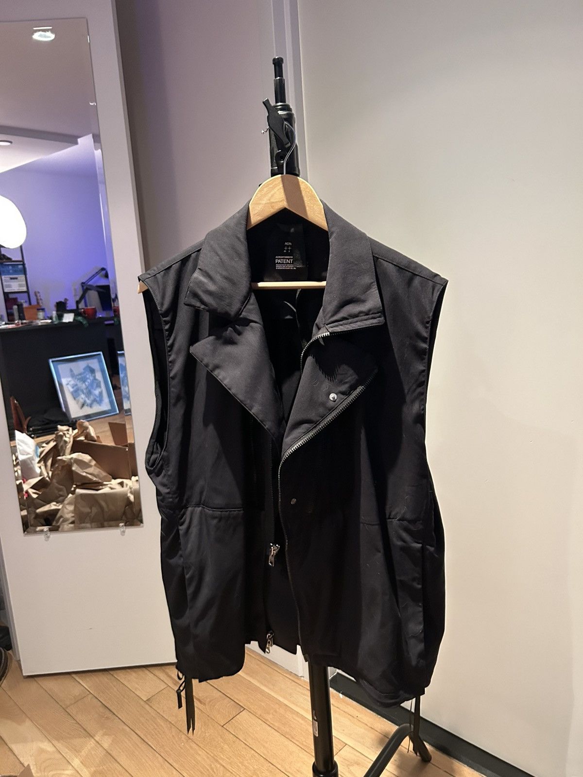 Acronym V68-M Size US M / EU 48-50 / 2 - 1 Thumbnail