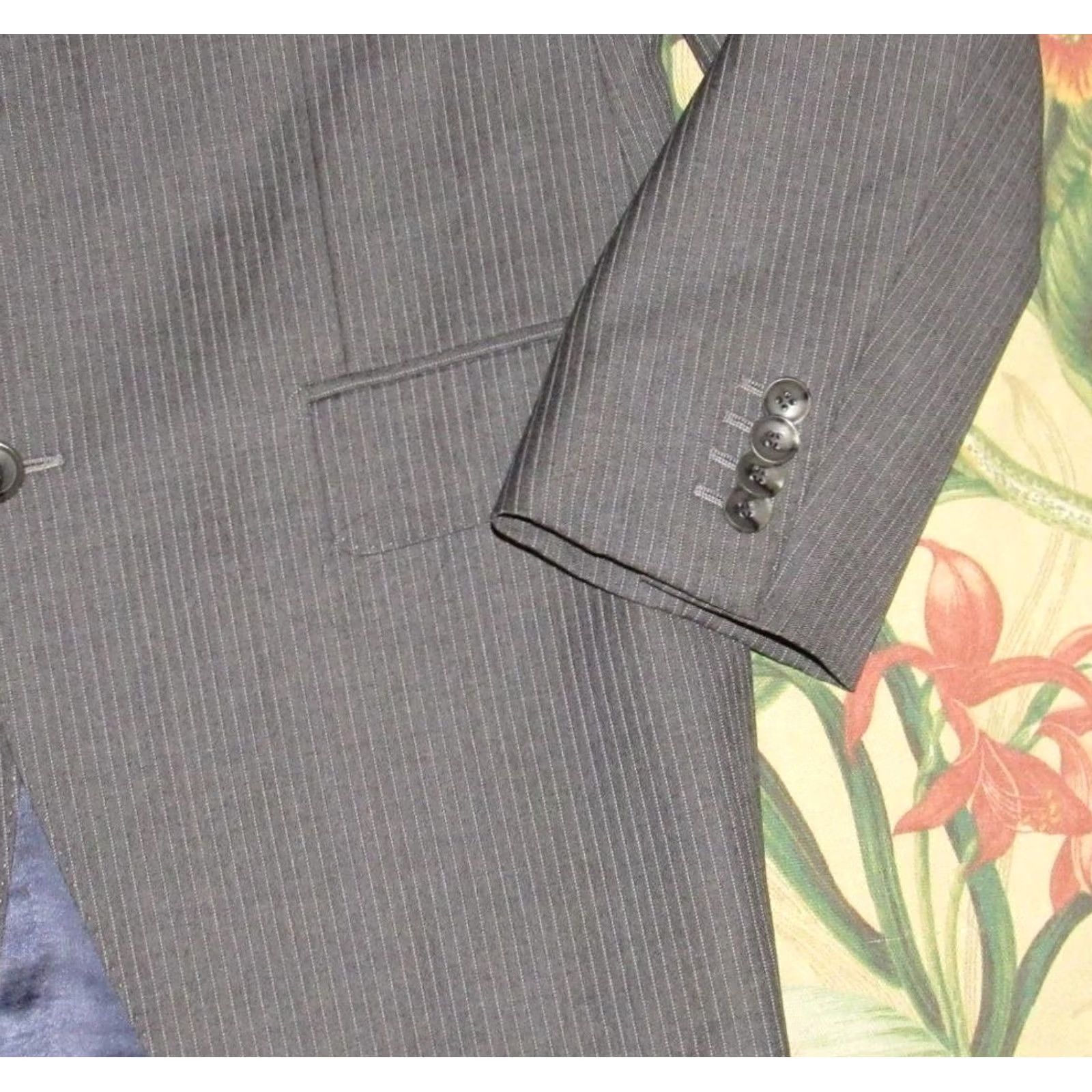 Suitsupply SUITSUPPLY Napoli Wool Grey Pinstriped Blazer Jacket 38R Mens Blazer 38R Gray Pinstriped Wool Napoli Size 38R - 3 Thumbnail