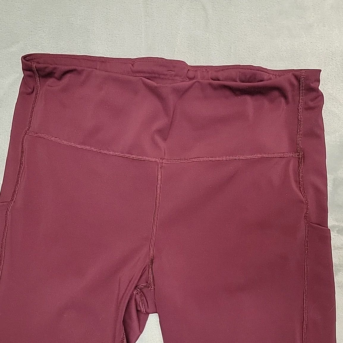 Athleta VINTAGE Athleta Leggings Womens Large Maroon Ultimate Stash Pocket 7/8 Performance Tight Shirt Womens L Maroon USA Sports Elastic Waist Pattern: Solid Size 36" / US 14 / IT 50 - 3 Thumbnail