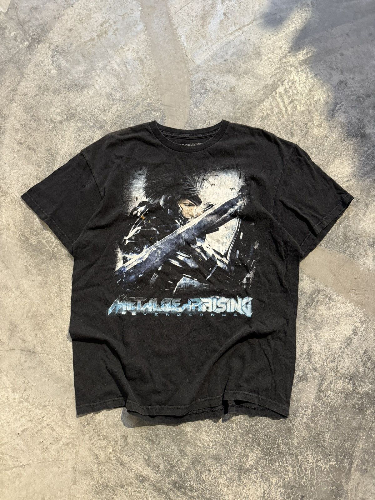 Japanese Brand Vintage metal gear rising tee Size US L / EU 52-54 / 3 - 1 Thumbnail
