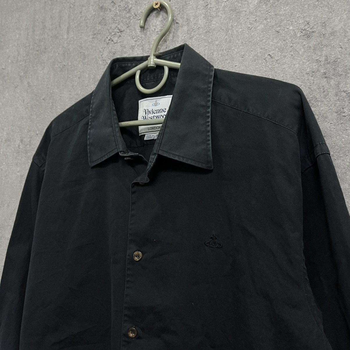 Vivienne Westwood Vintage Basic Black Button up Shirt Logo Vivienne Westwood Size US L / EU 52-54 / 3 - 2 Thumbnail