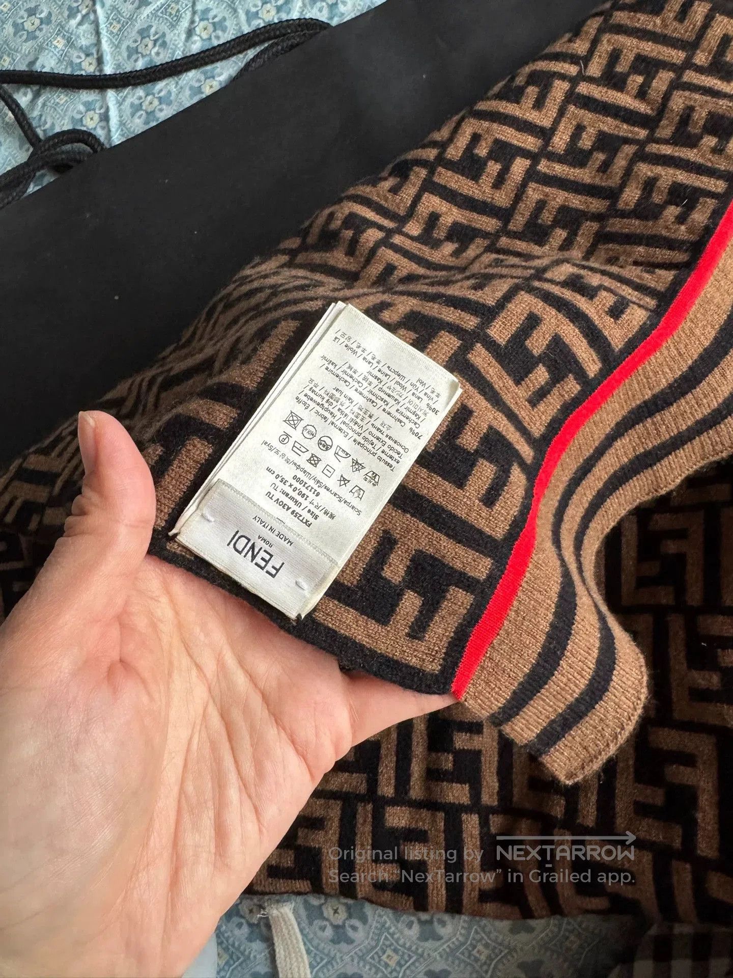 Fendi fendi scarf in good condition for sale. Size ONE SIZE - 2 Thumbnail