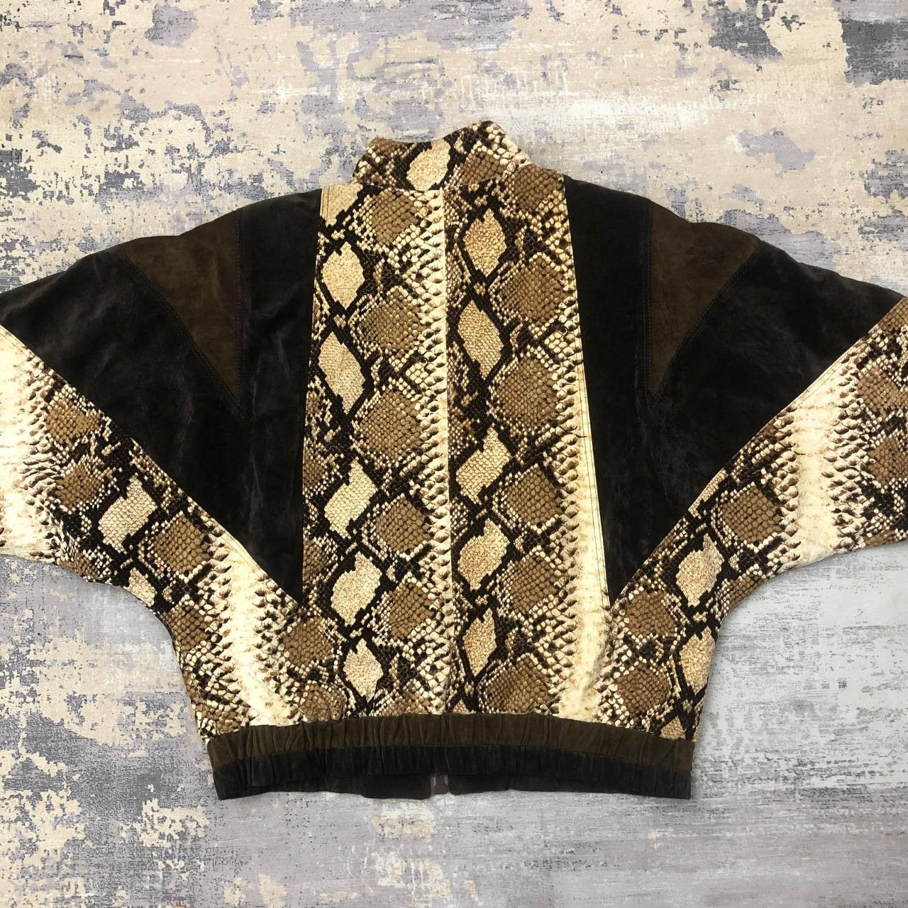 Japanese Brand × Vintage Y471 VTG JAPAN PYTHON MOTIF JACKET Size US M / EU 48-50 / 2 - 2 Thumbnail