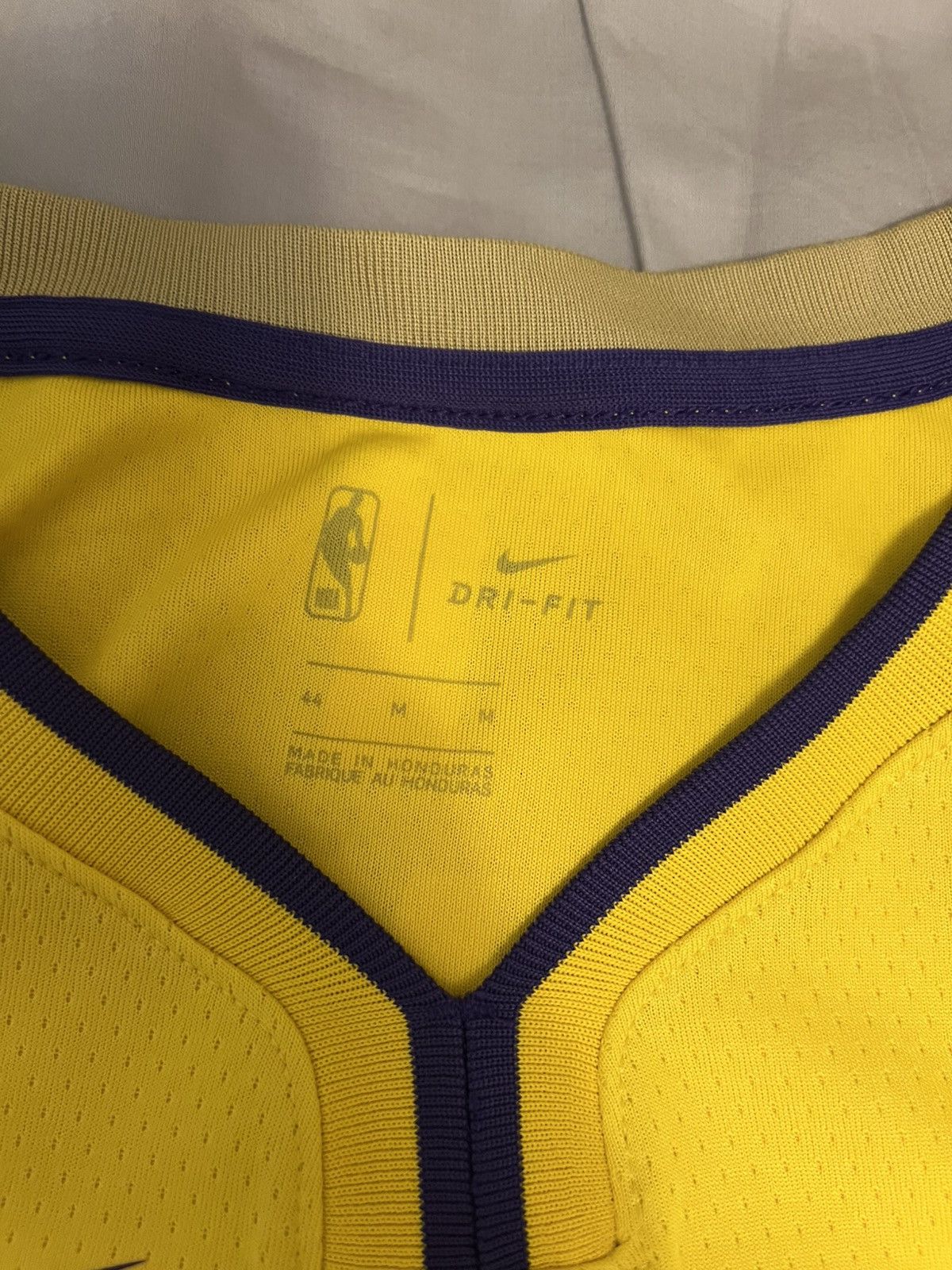 NBA Lebron James LA Lakers City jersey Size US M / EU 48-50 / 2 - 3 Thumbnail