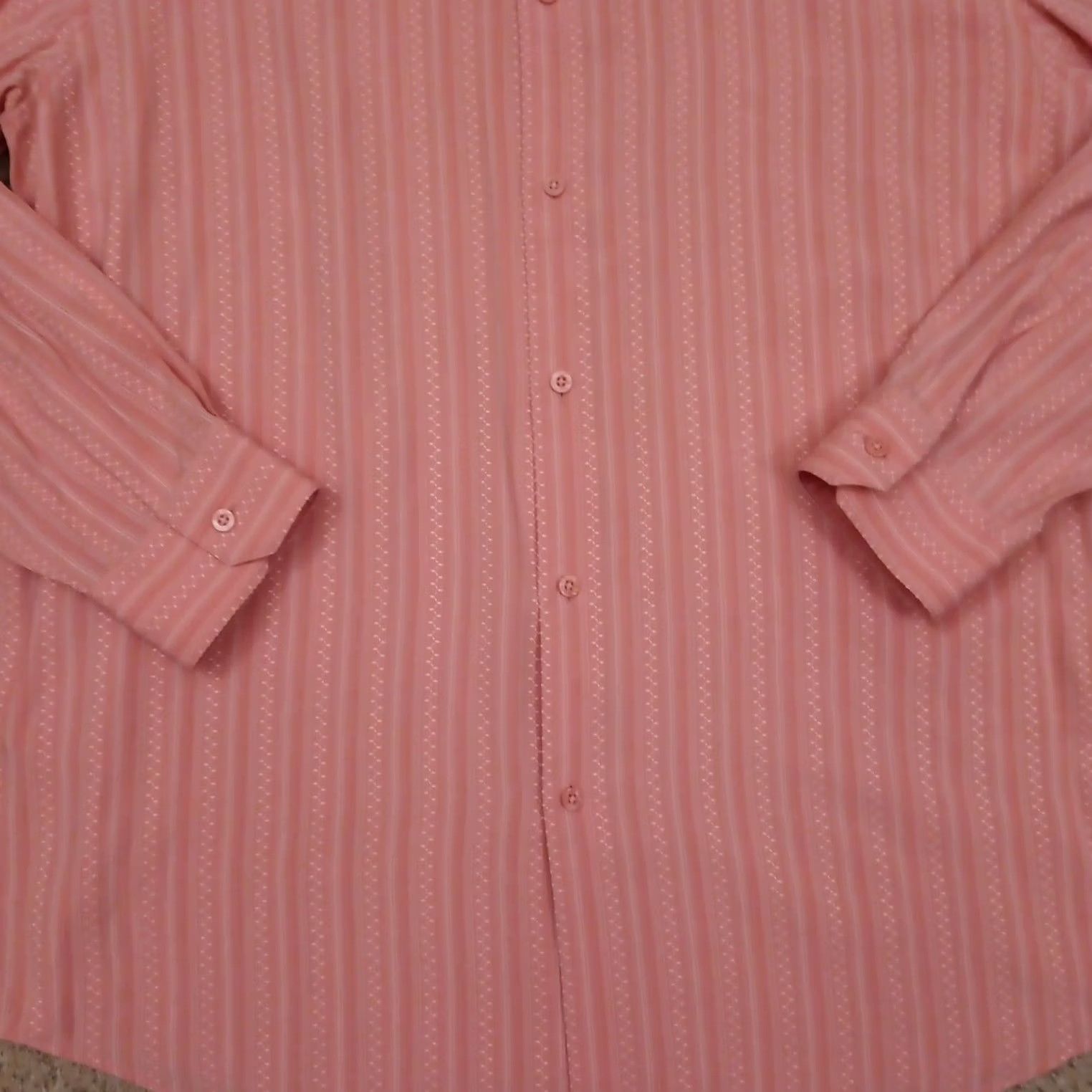 Liz Claiborne Claiborne Shirt Mens XL Pink Geometric Long Sleeve Button Up Polyester Blend Size US XL / EU 56 / 4 - 4 Thumbnail