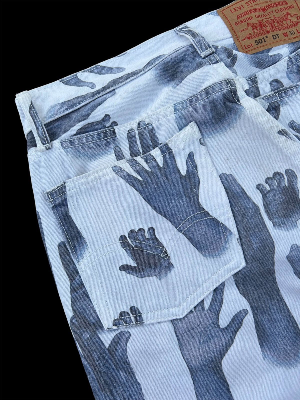 DENIM TEARS × Levi's Denim Tears x Levi's 501 Indigo Hands Denim Jeans Size US 30 / EU 46 - 6 Thumbnail
