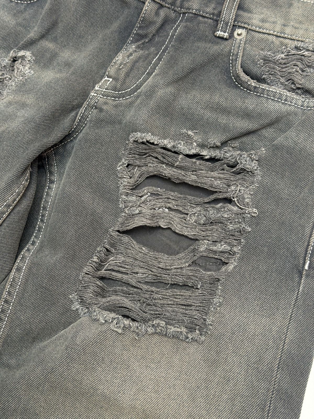 Balenciaga Balenciaga Destroyed Straight Denim Pant Anthracite Size US 30 / EU 46 - 5 Thumbnail