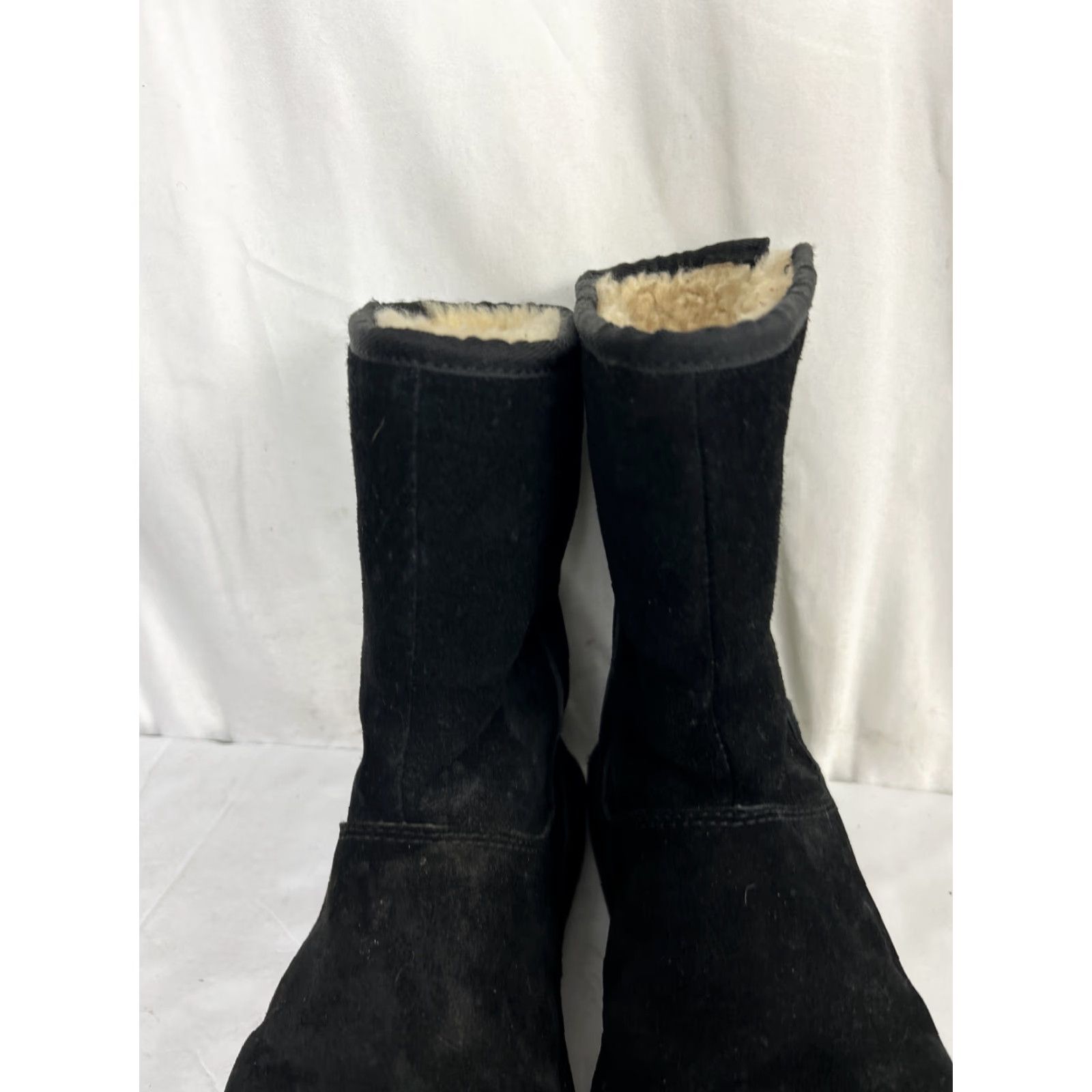 Ugg UGG Australia Mayfaire Boots Women 7 US 38 EU Black Leather Sheepskin Zip Mid-Calf Snow Boot Womens Size US 6 / IT 36 - 6 Thumbnail
